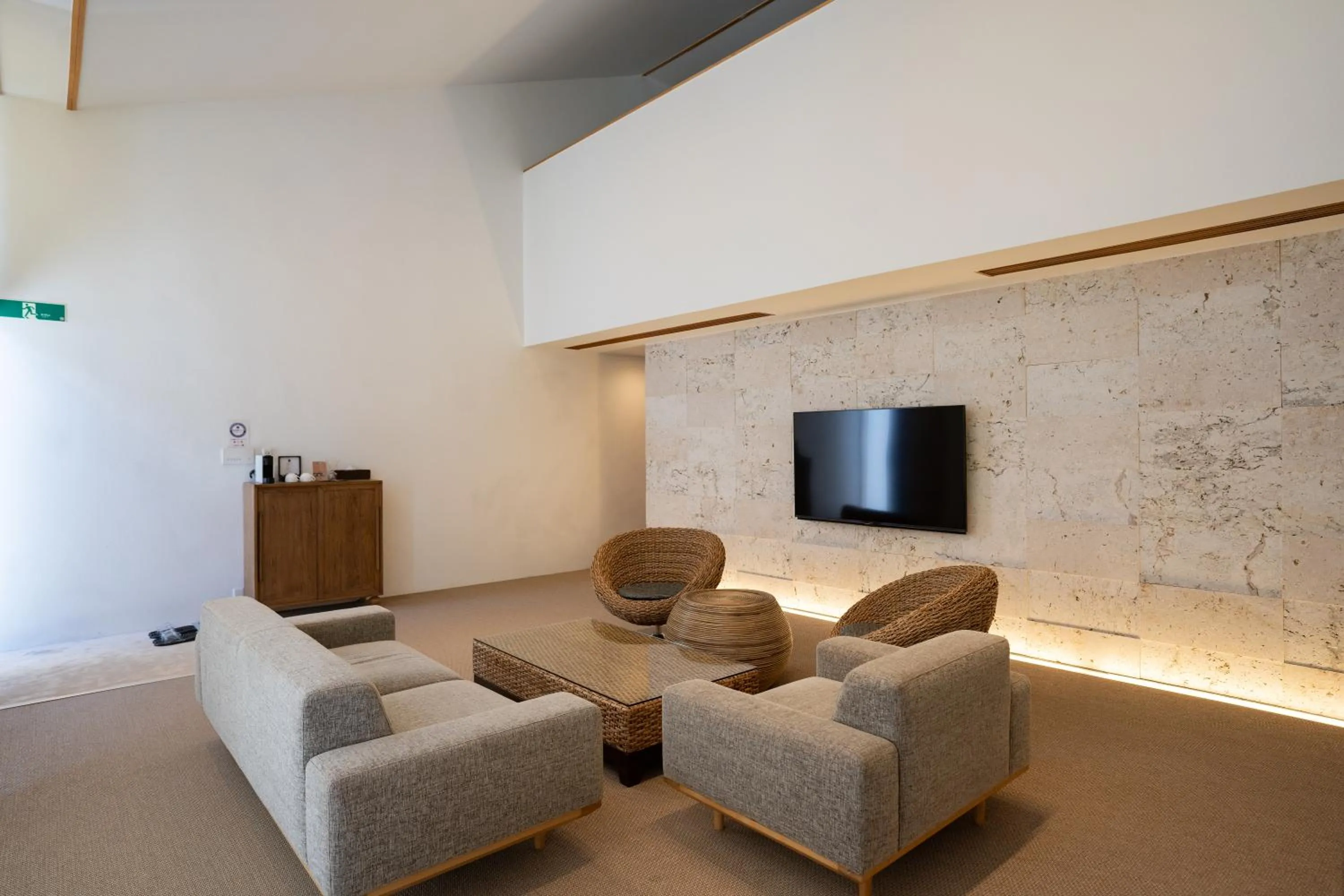 Living room in Secret Villas by Relapool