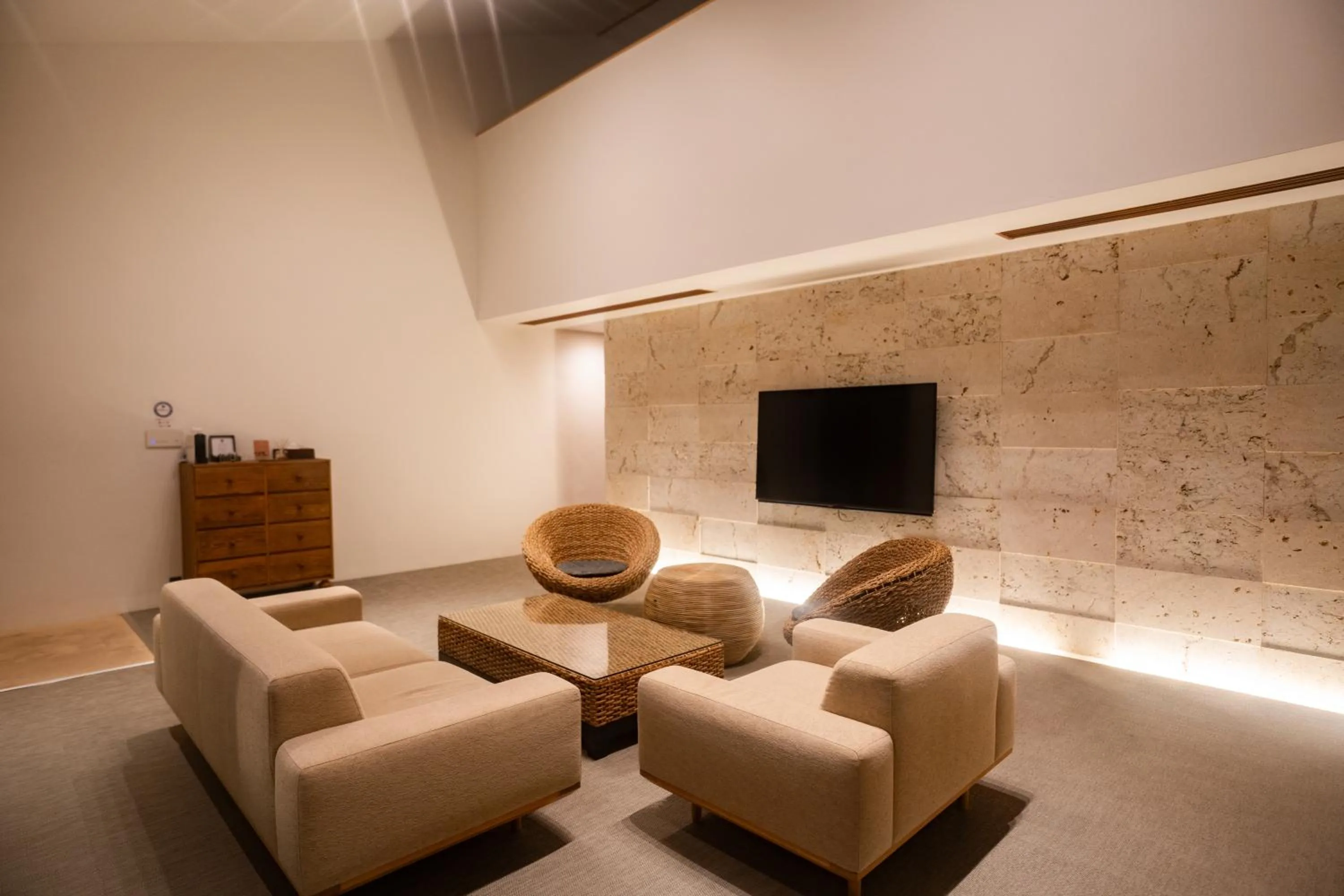 Living room in Secret Villas by Relapool