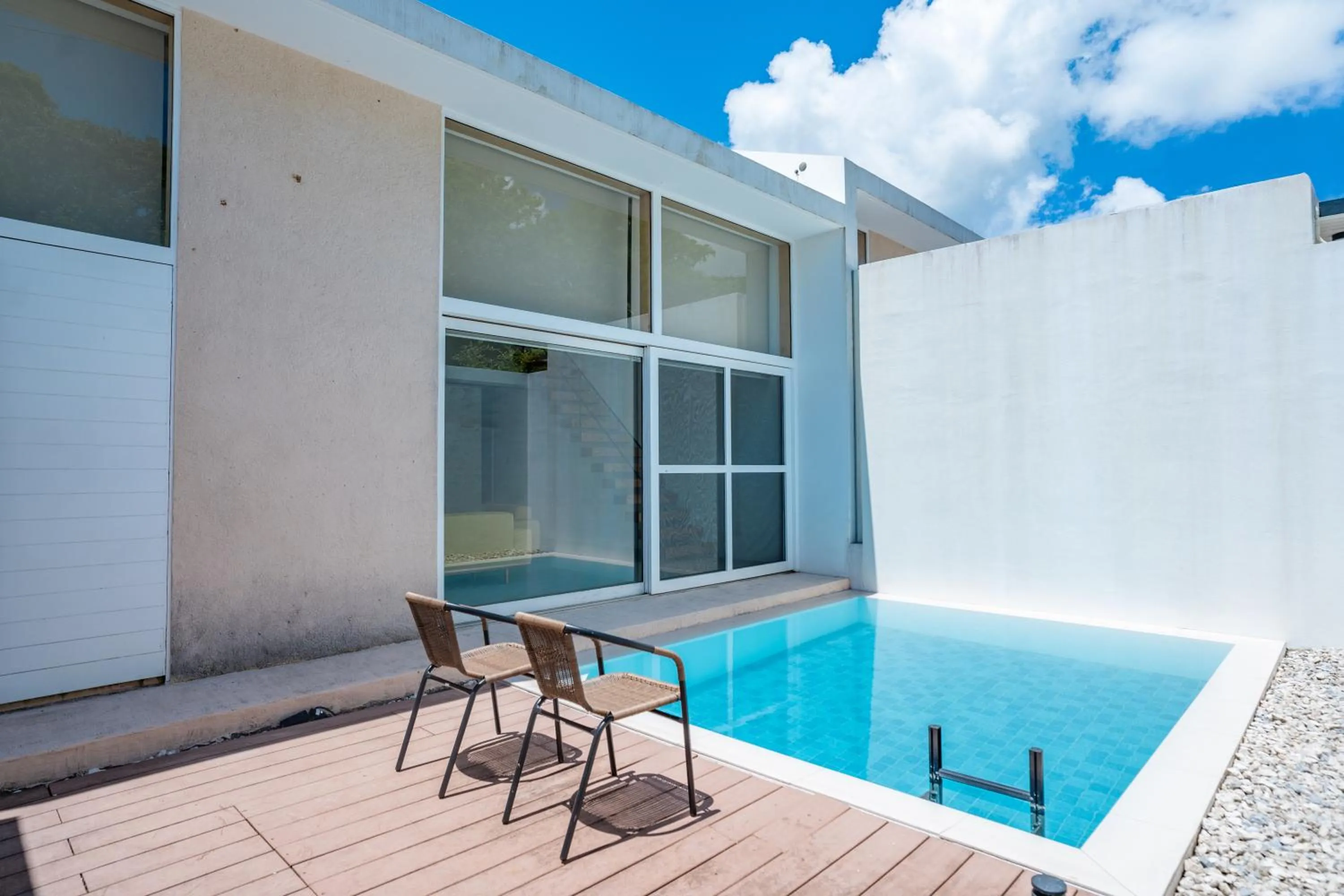 Garden in Secret Villas by Relapool