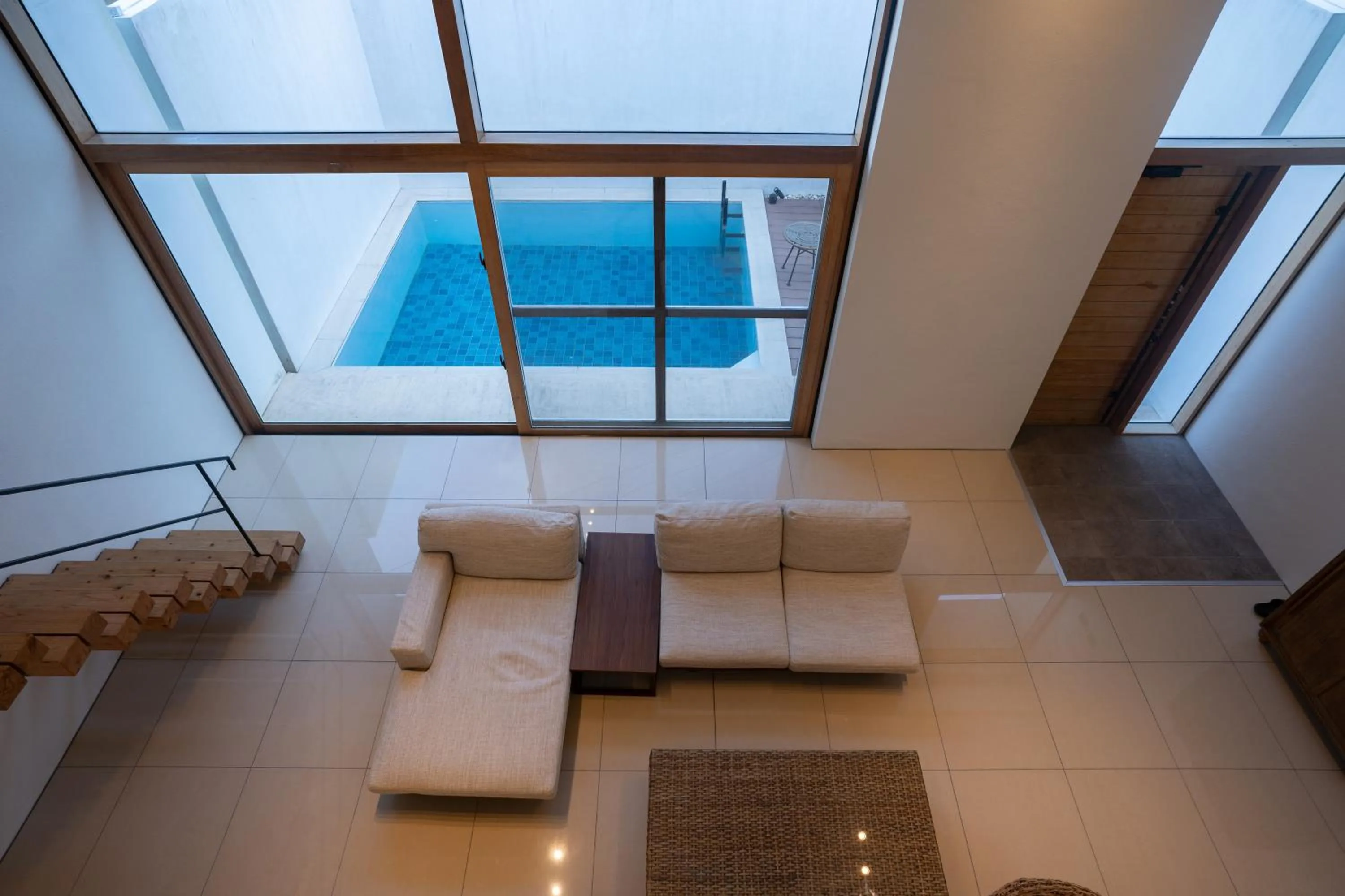 Living room in Secret Villas by Relapool