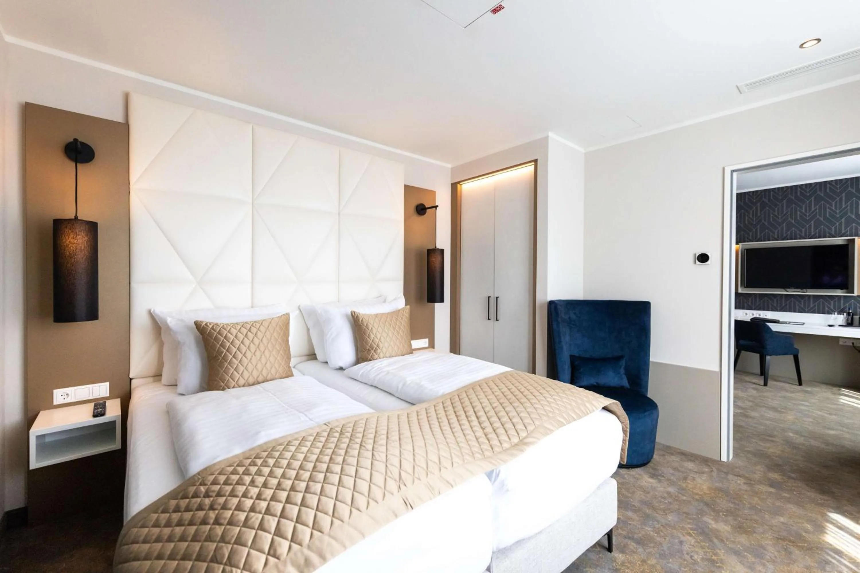 Bedroom, Bed in Best Western Premier Royal Blue - Adult only