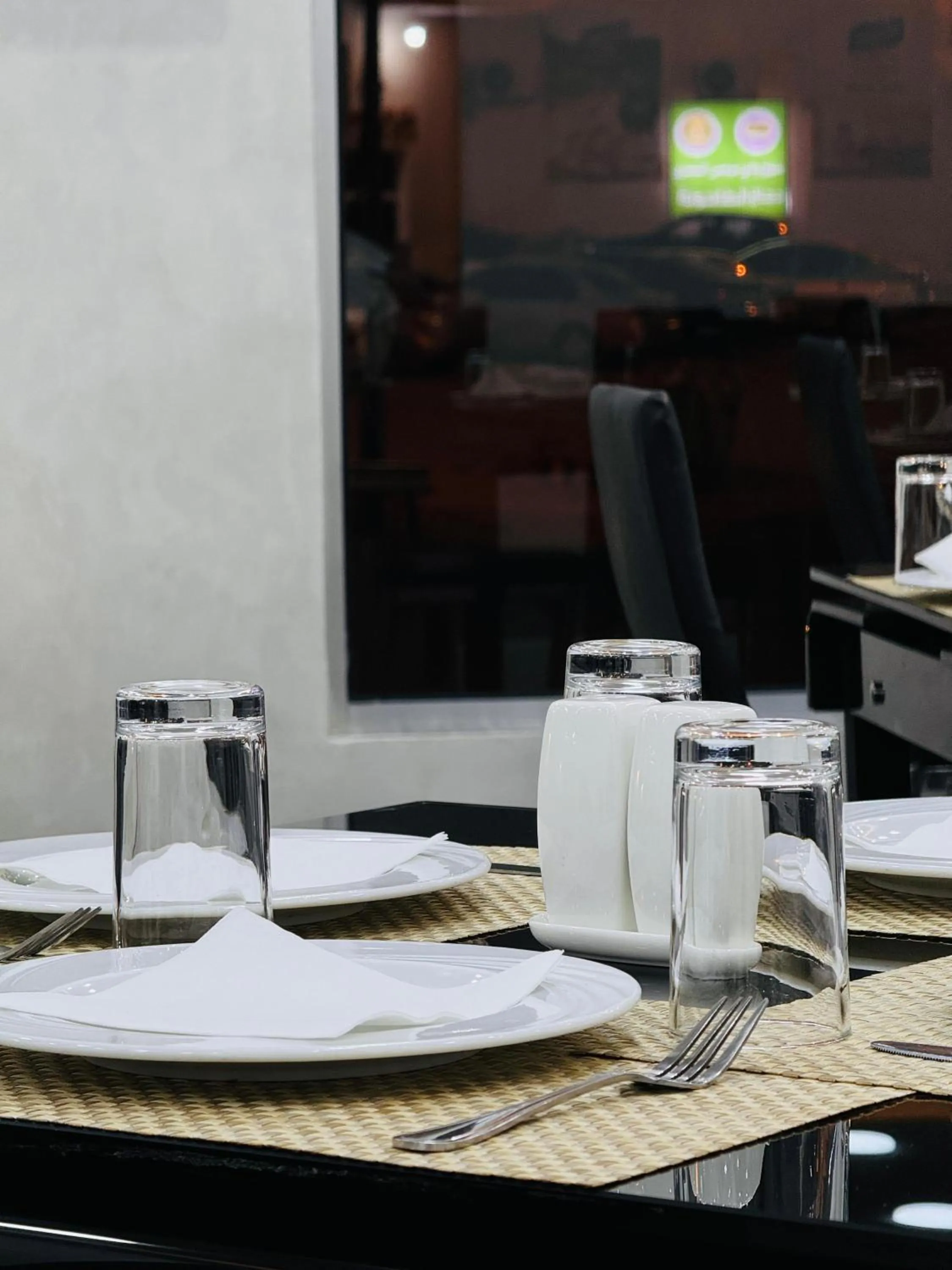 Restaurant/places to eat in Marsa City Hotel