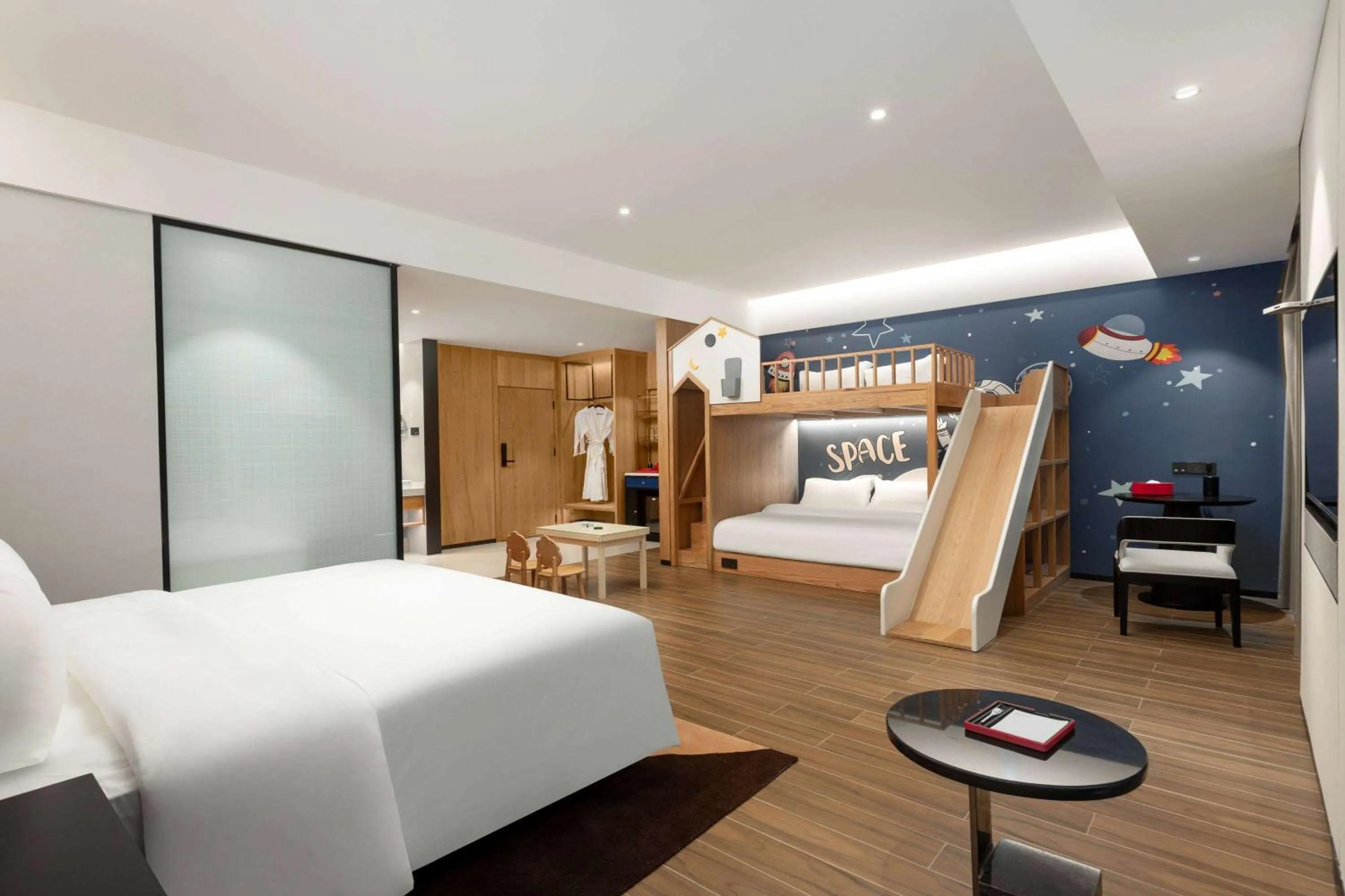 Photo of the whole room in Ramada by Wyndham Xishuangbanna Jinghong