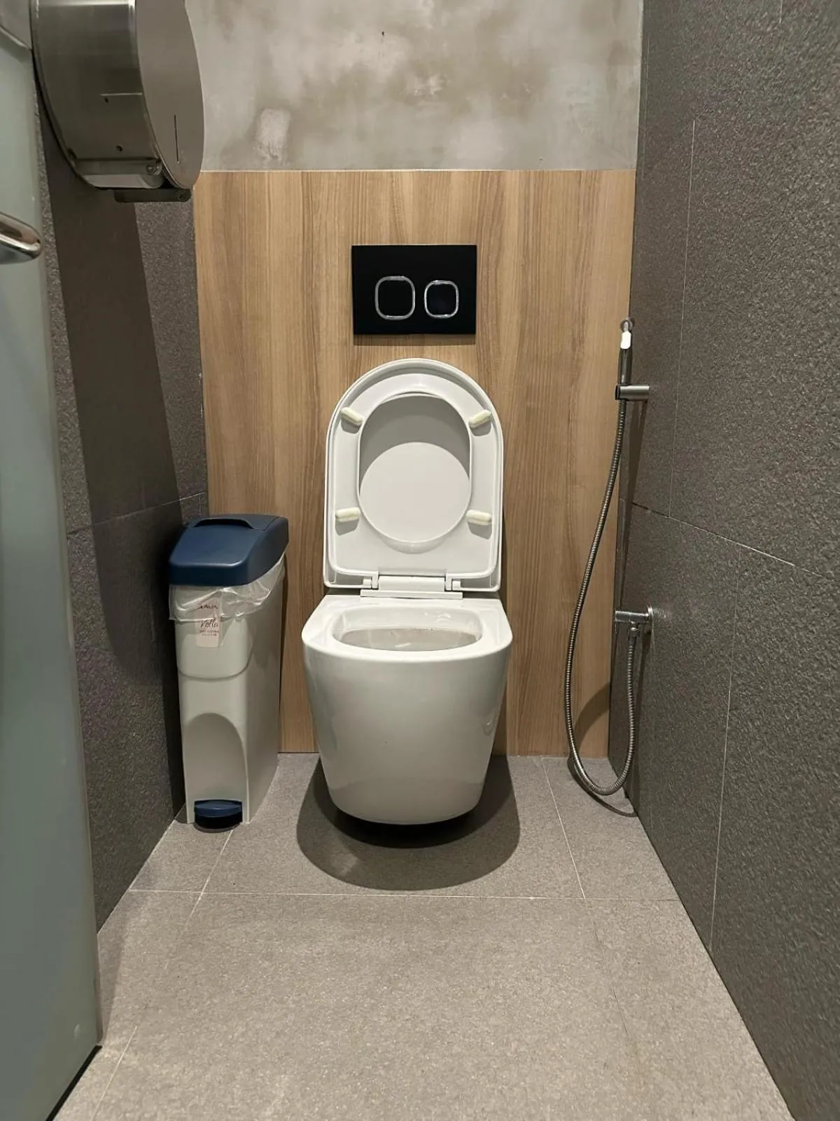 Toilet in Futura Boutique Hostel
