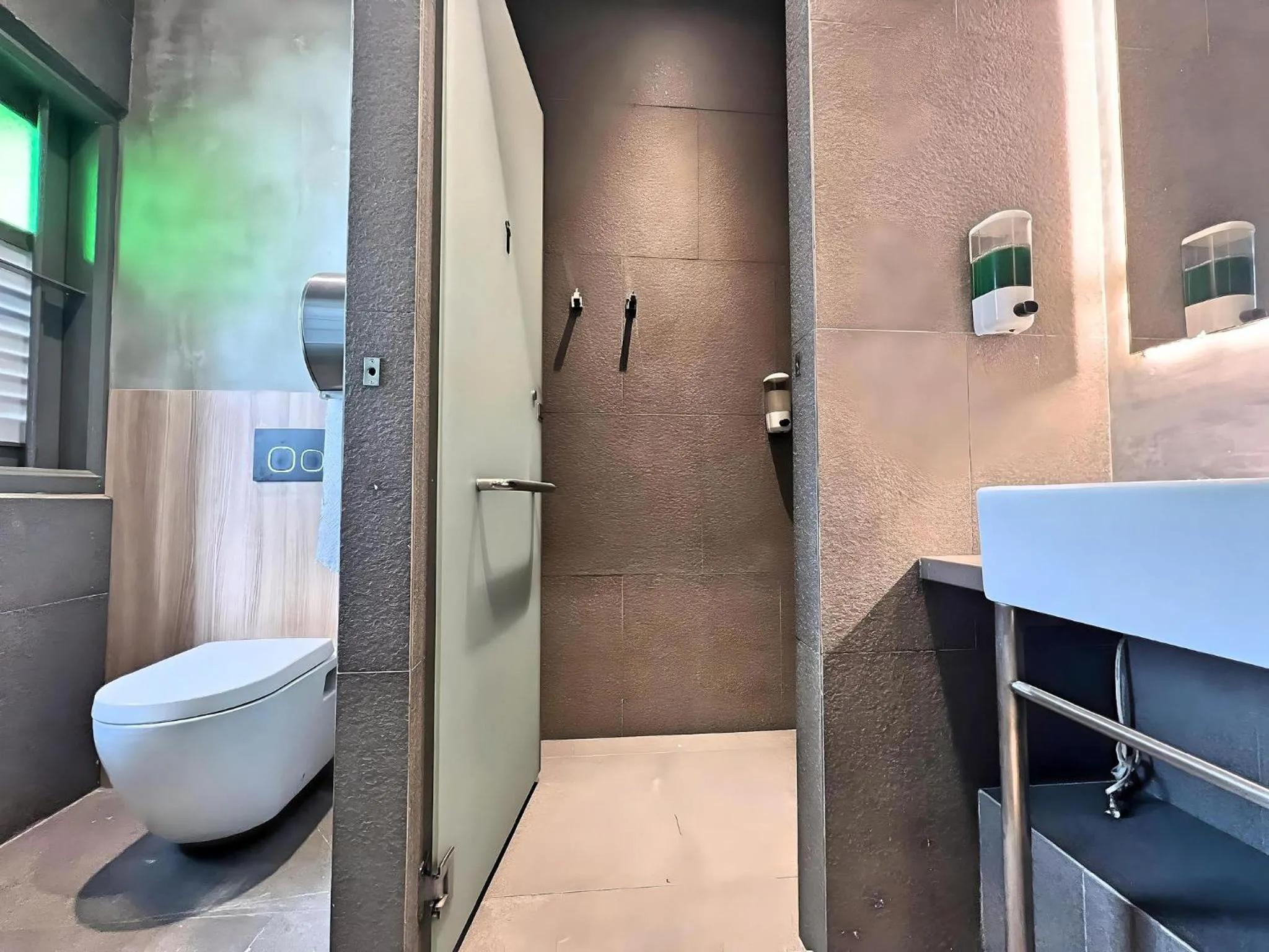 Shower in Futura Boutique Hostel