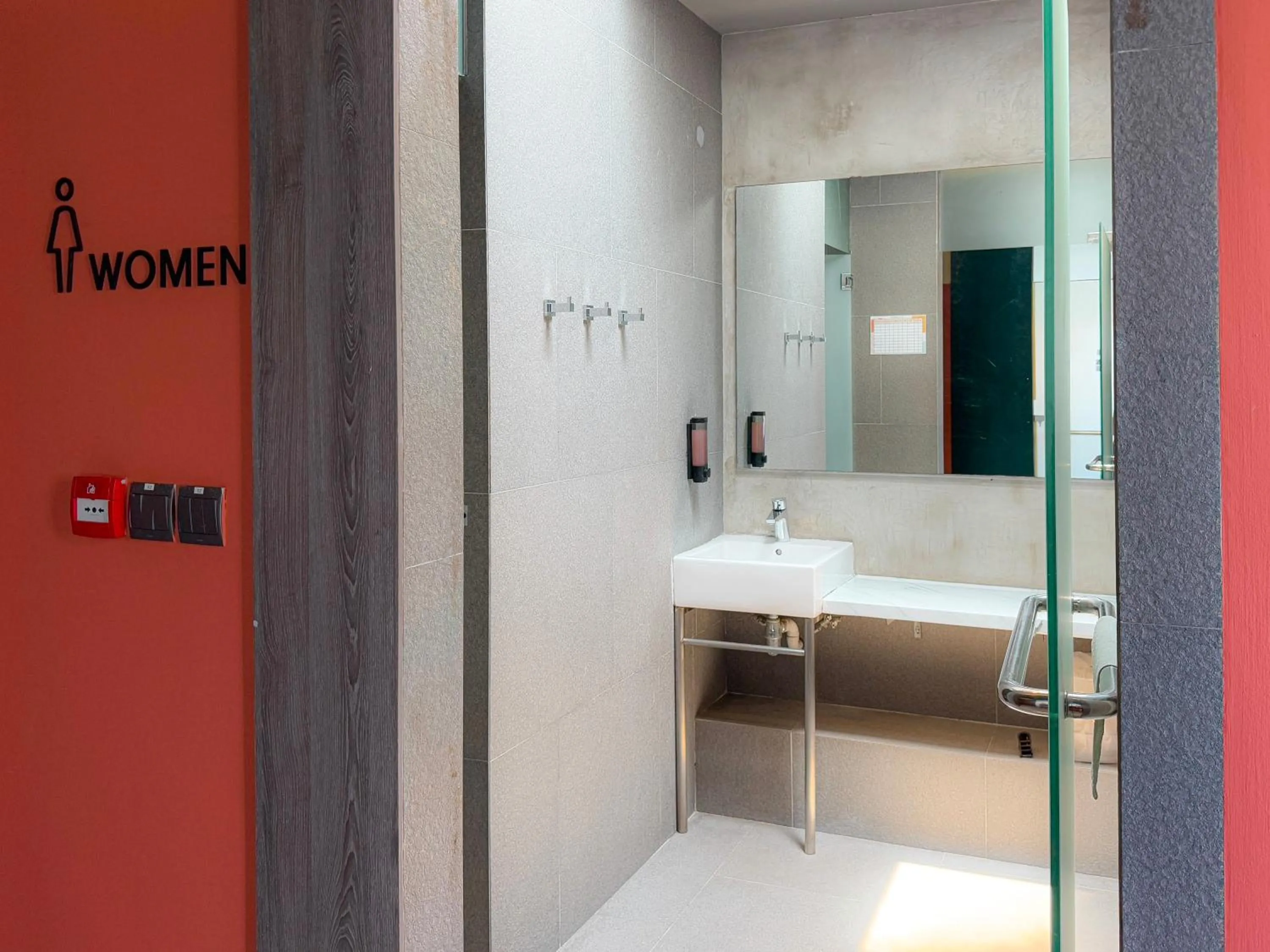 Toilet in Futura Boutique Hostel