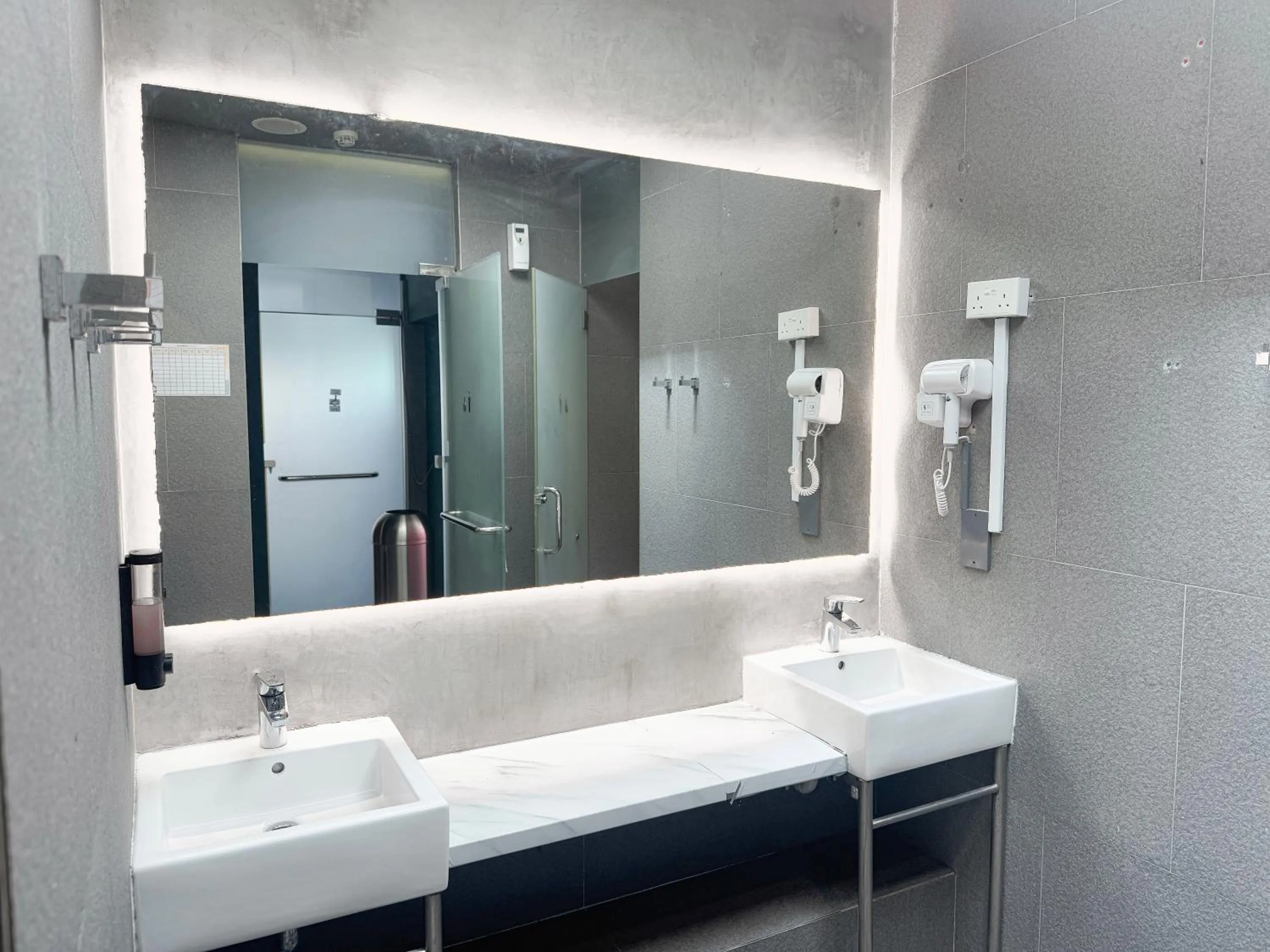 Toilet in Futura Boutique Hostel