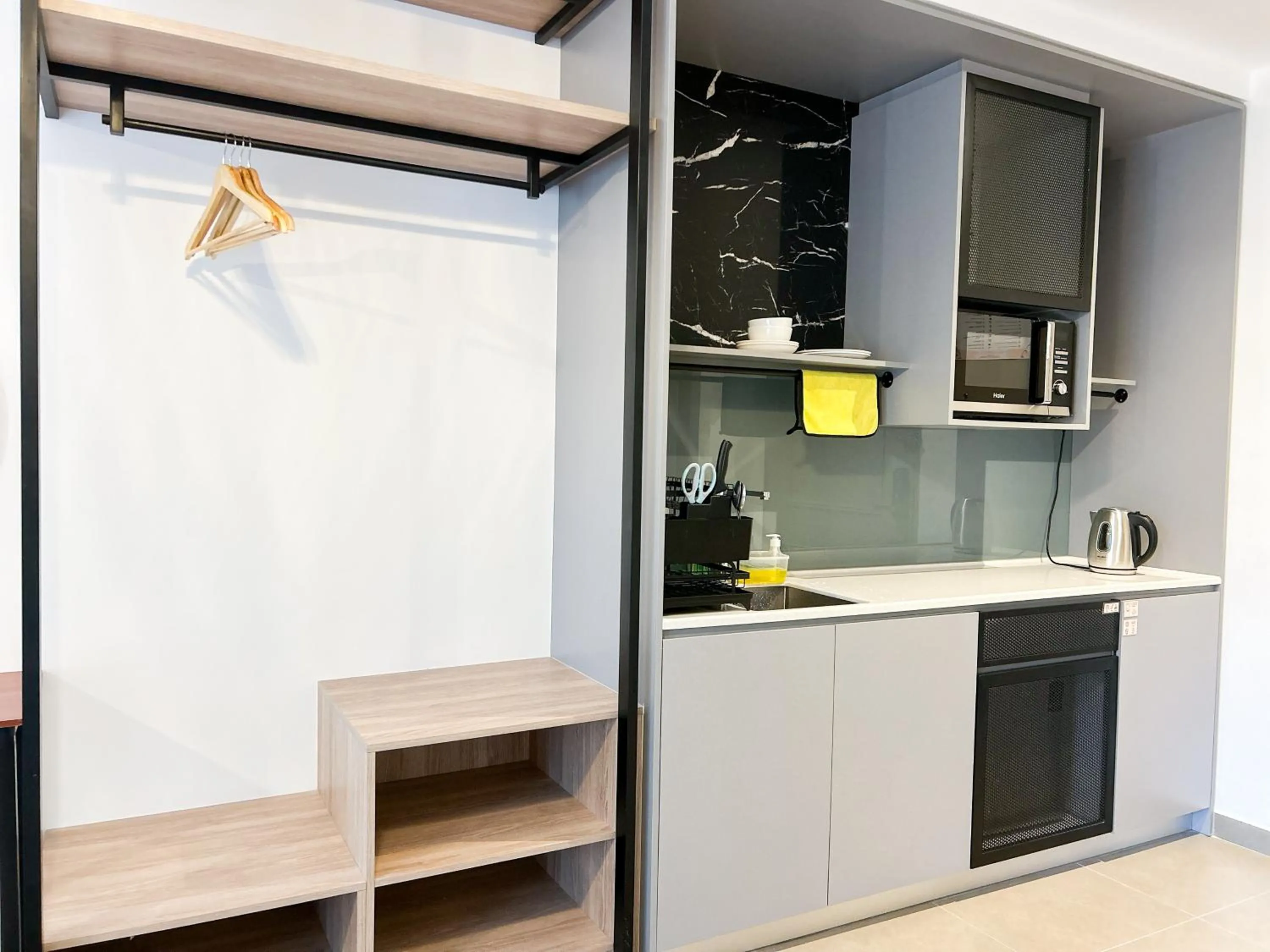 Mossaz by Manhattan Group