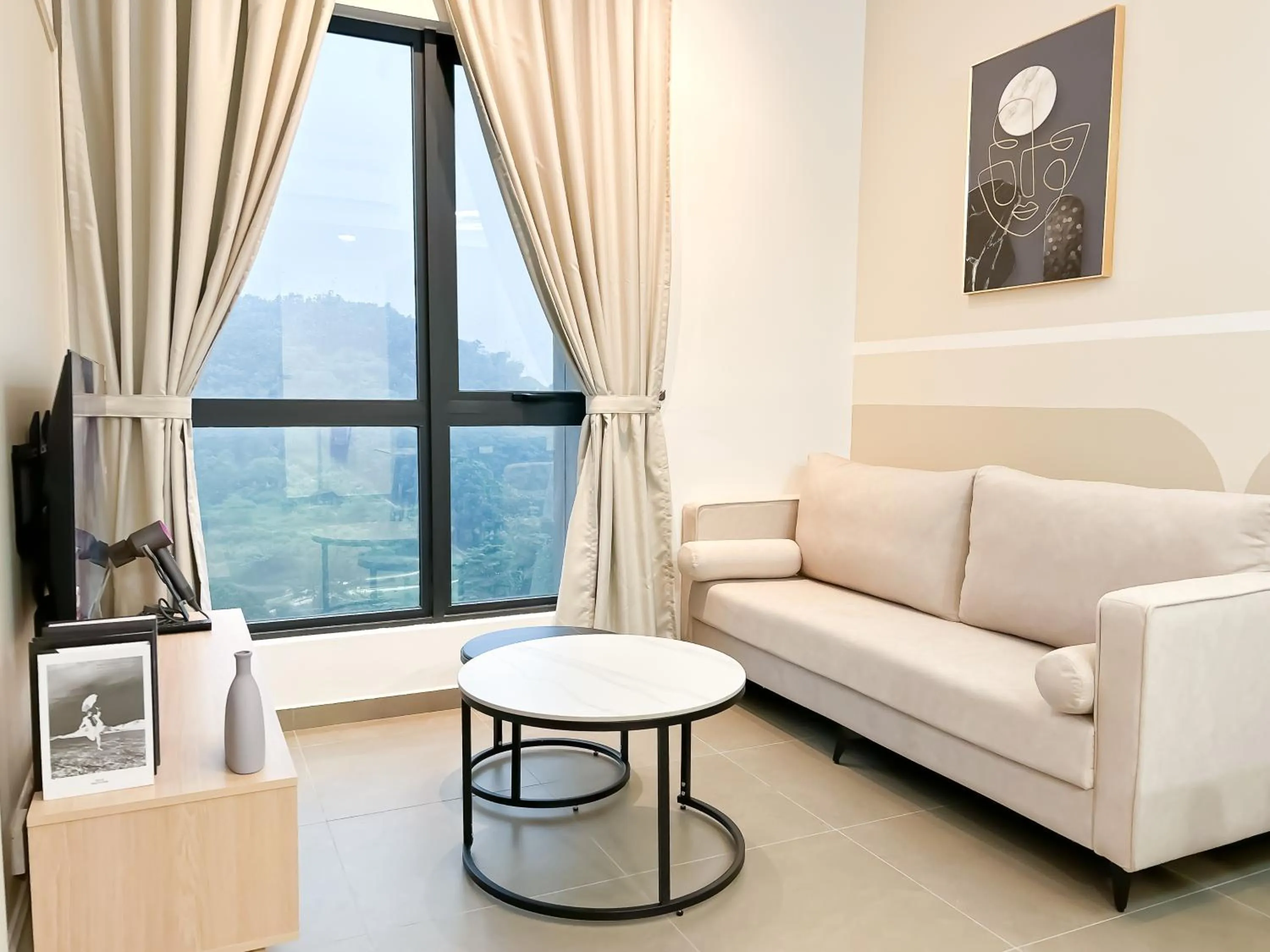 Mossaz by Manhattan Group