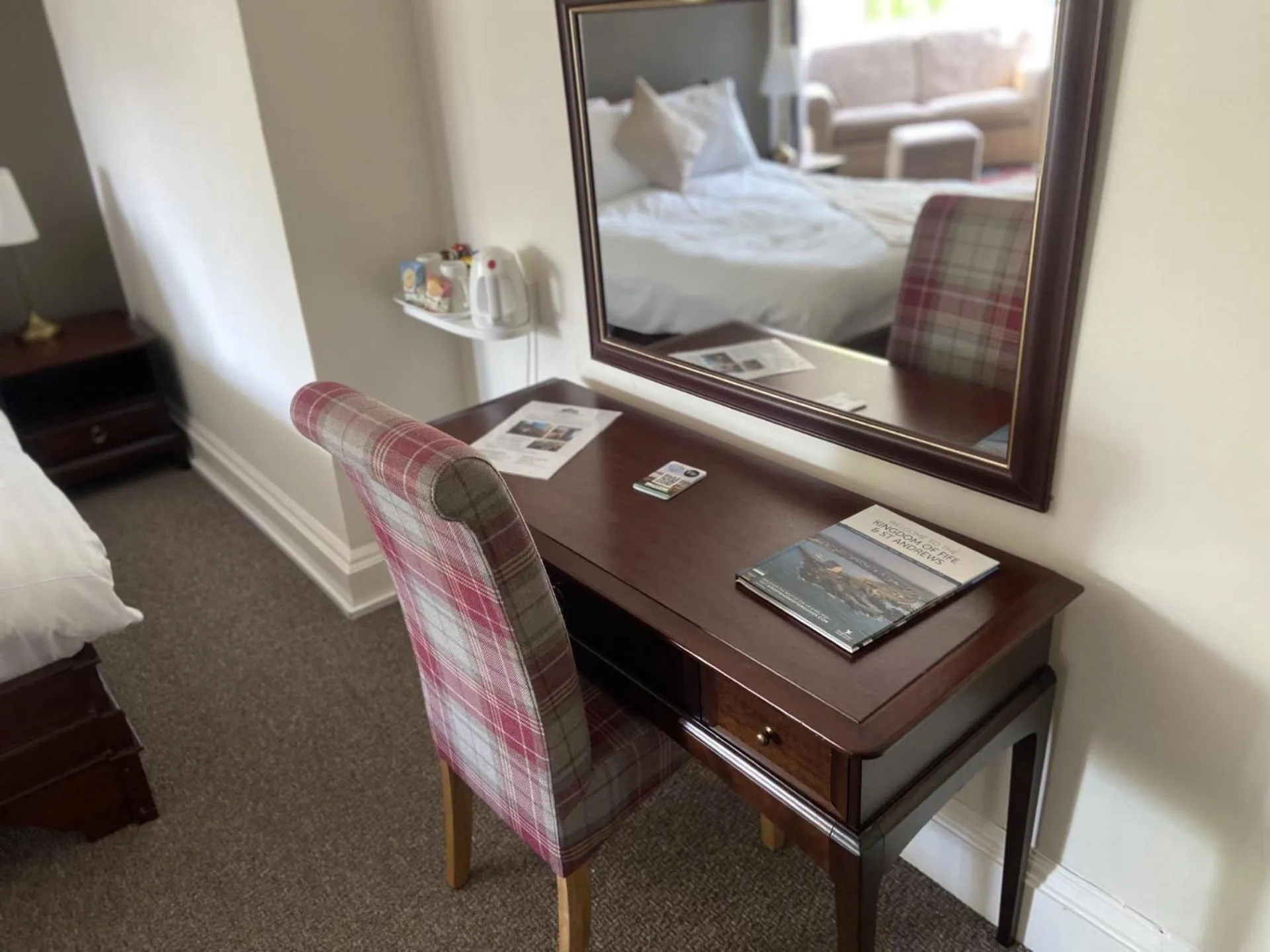 Bedroom, Bed in The Strathearn Hotel