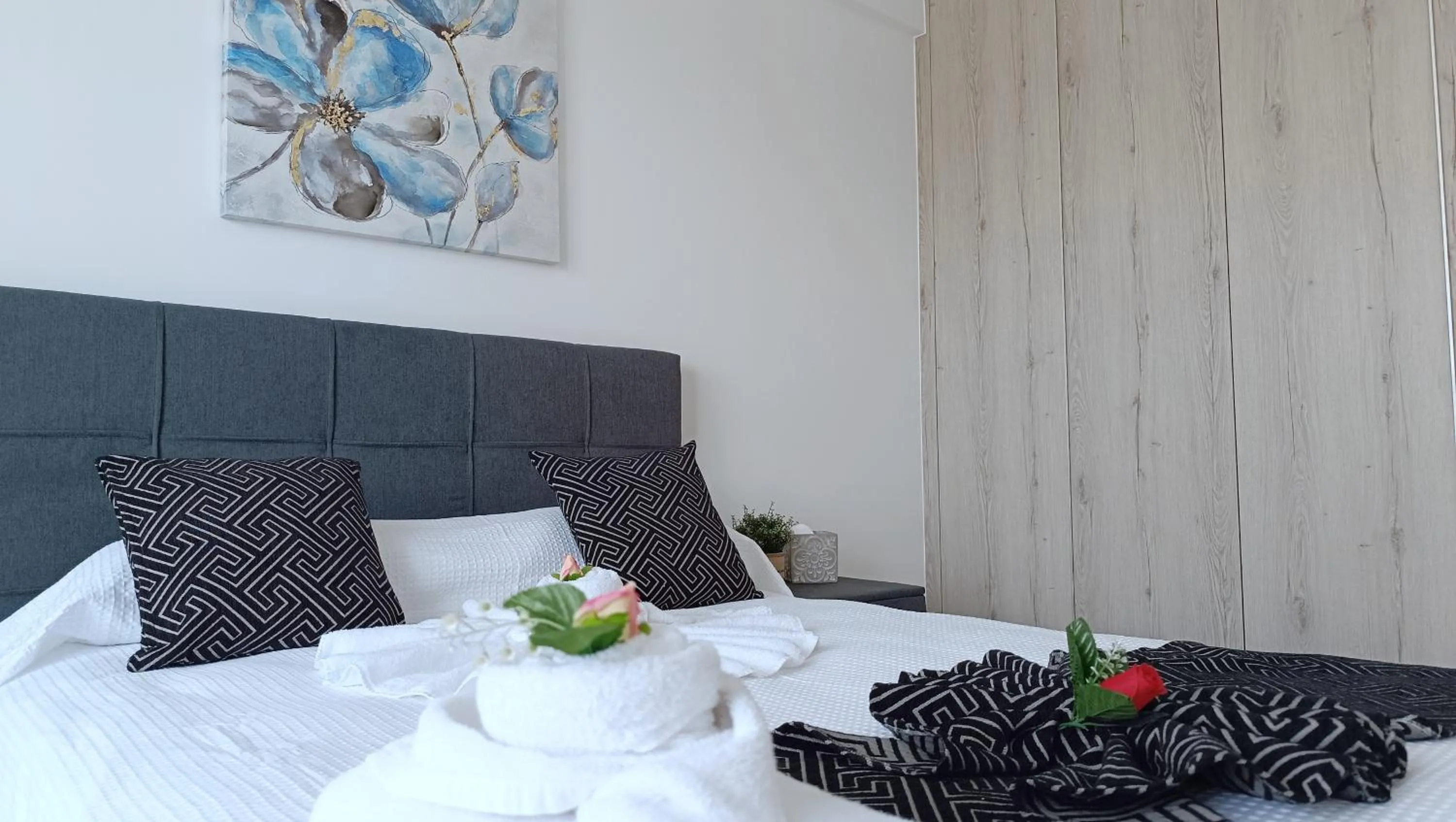 Bedroom, Bed in Larvella Estia Luxury Suites