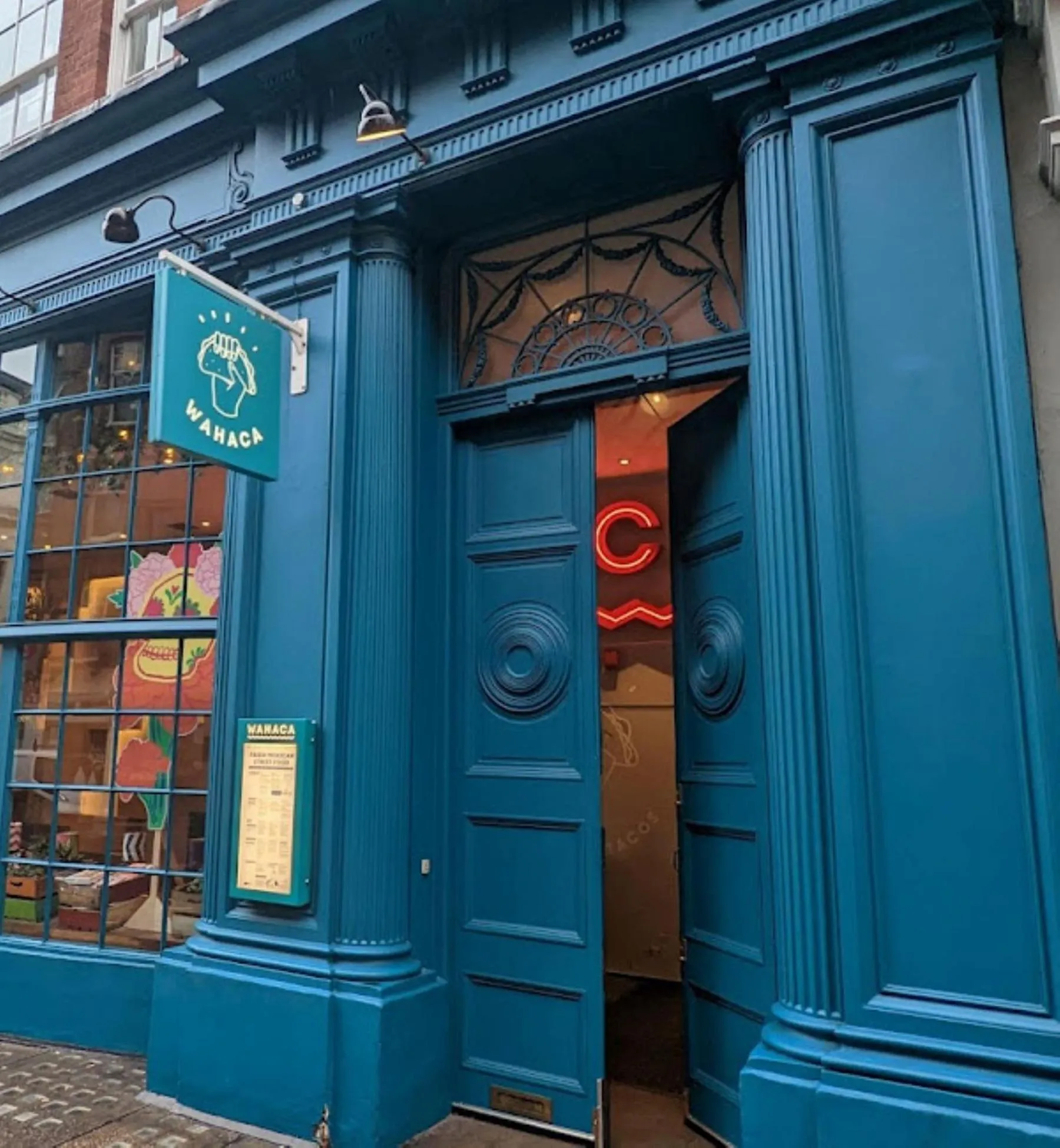 Restaurant/places to eat in Covent Garden 2BR - Urban Chic Apartment