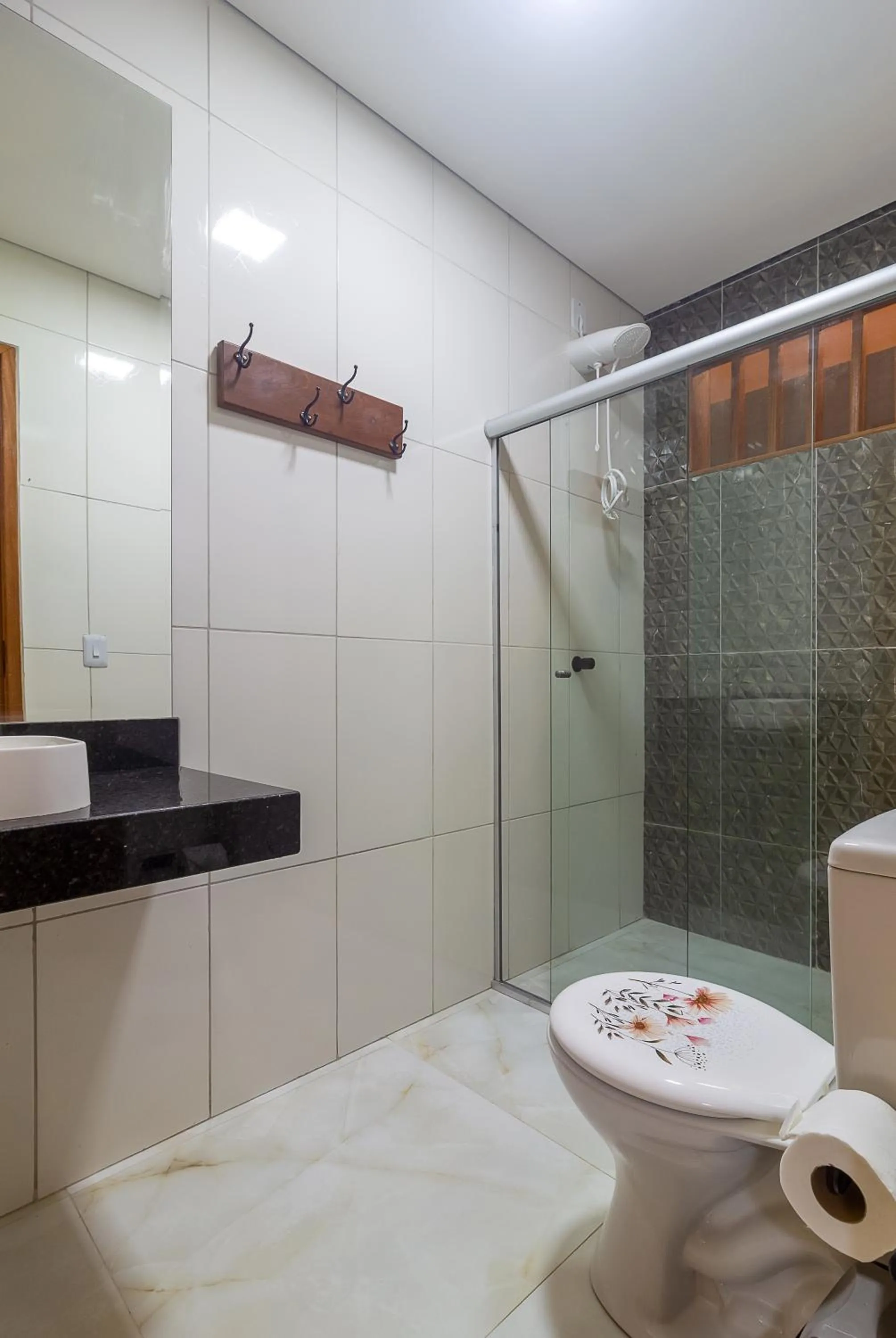 Shower in Cavalo Marinho Flats