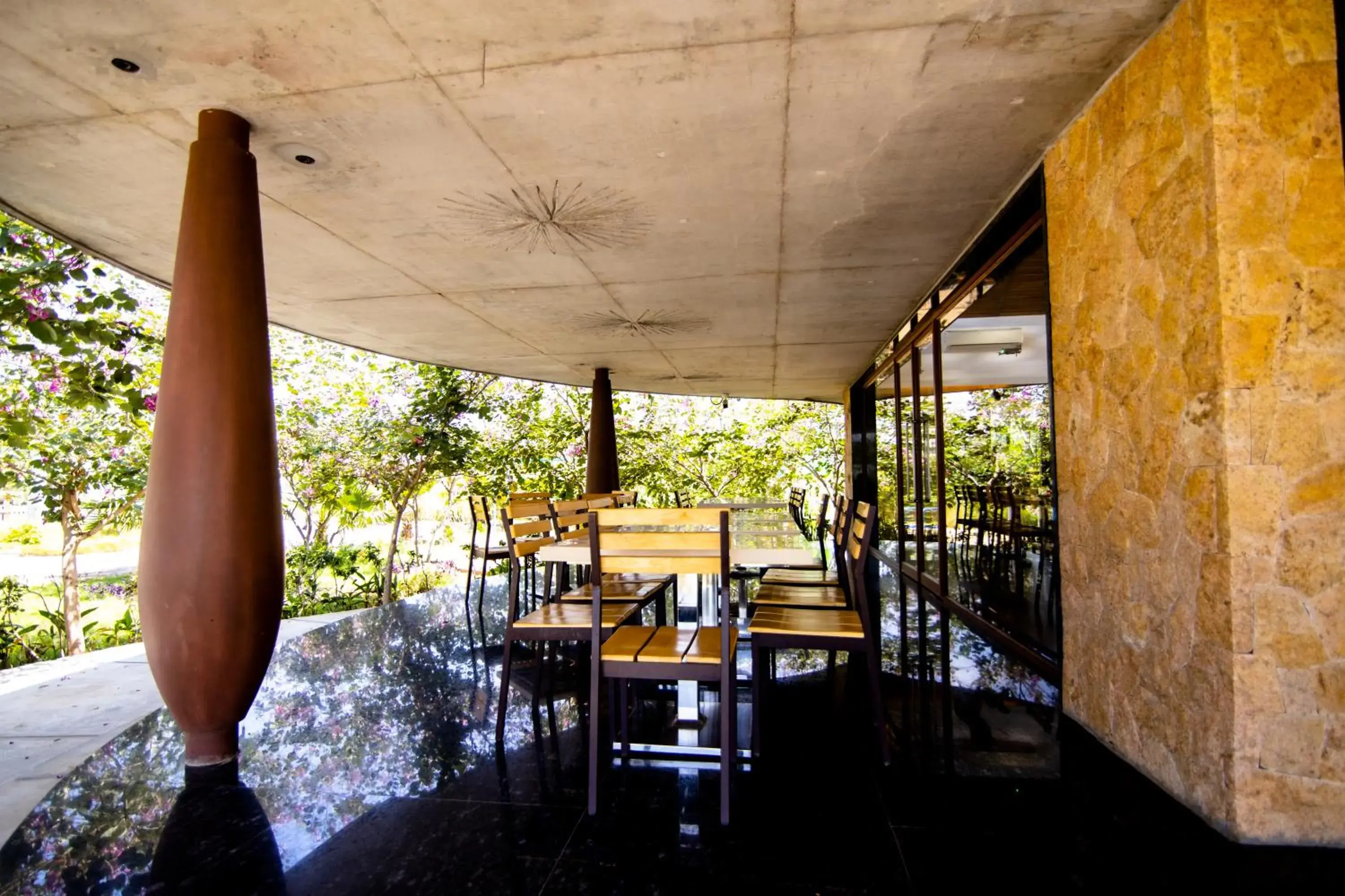 Restaurant/places to eat in LA PALMERA Restaurant/places to eat in LA PALMERA