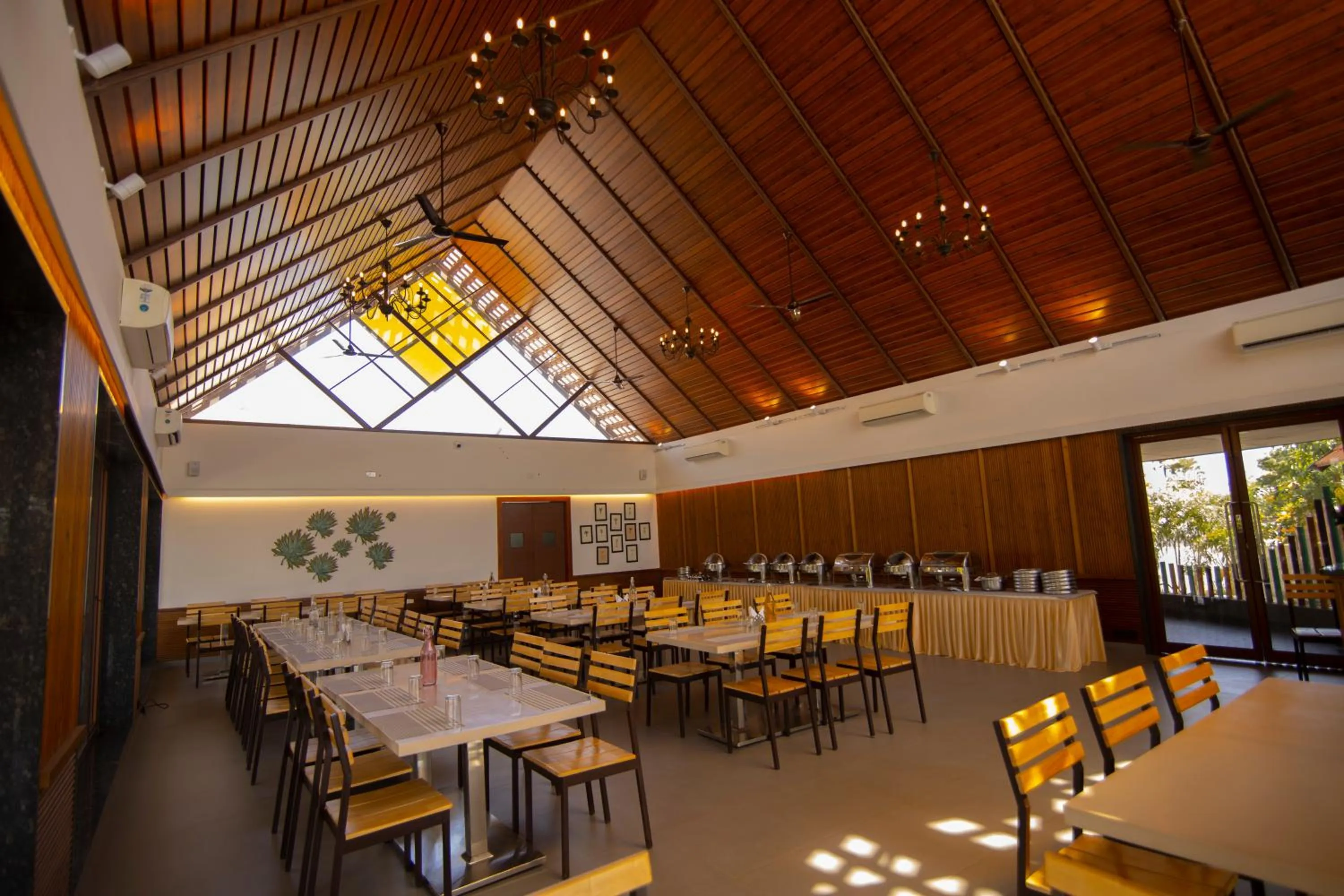 Restaurant/places to eat in LA PALMERA