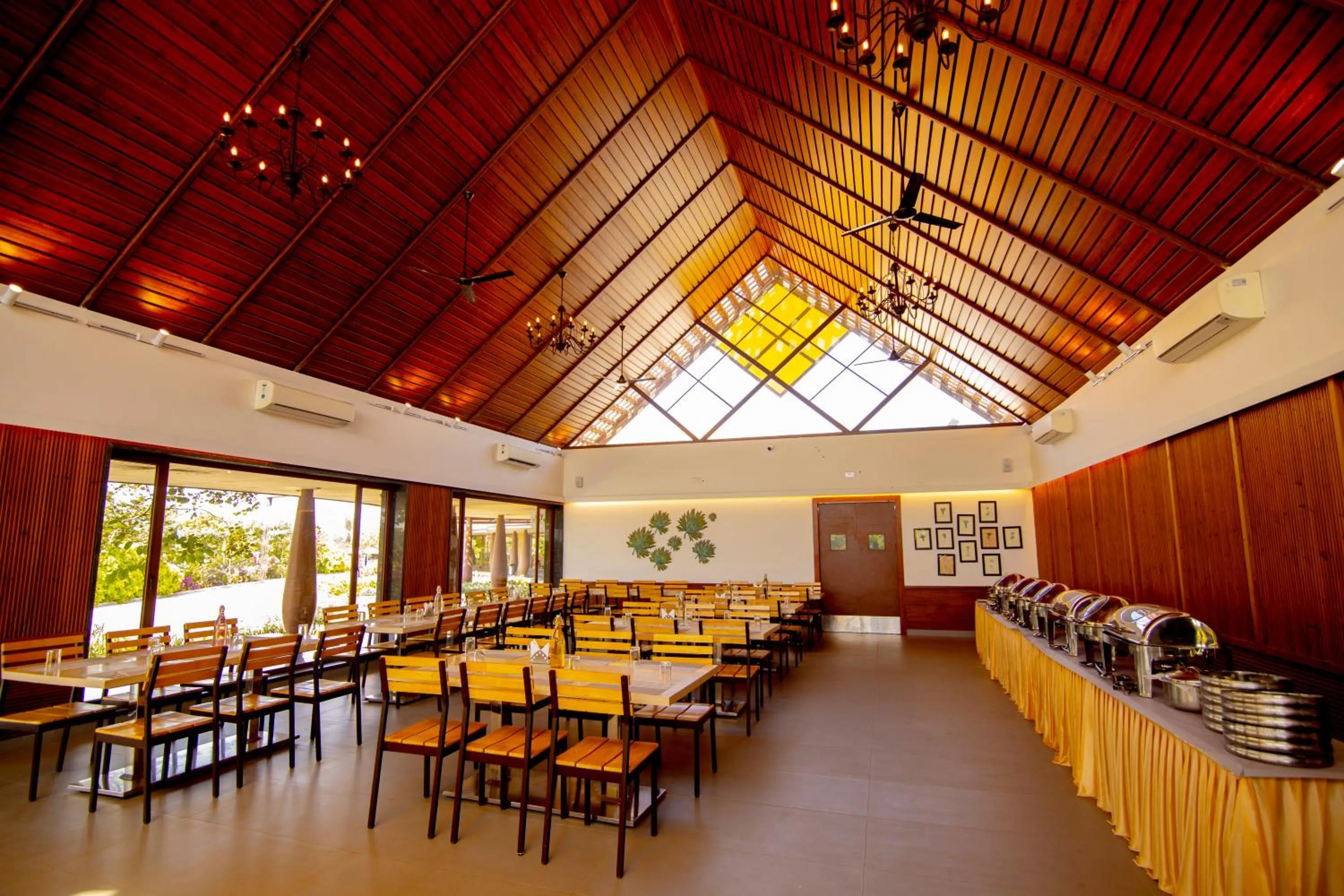 Restaurant/places to eat in LA PALMERA