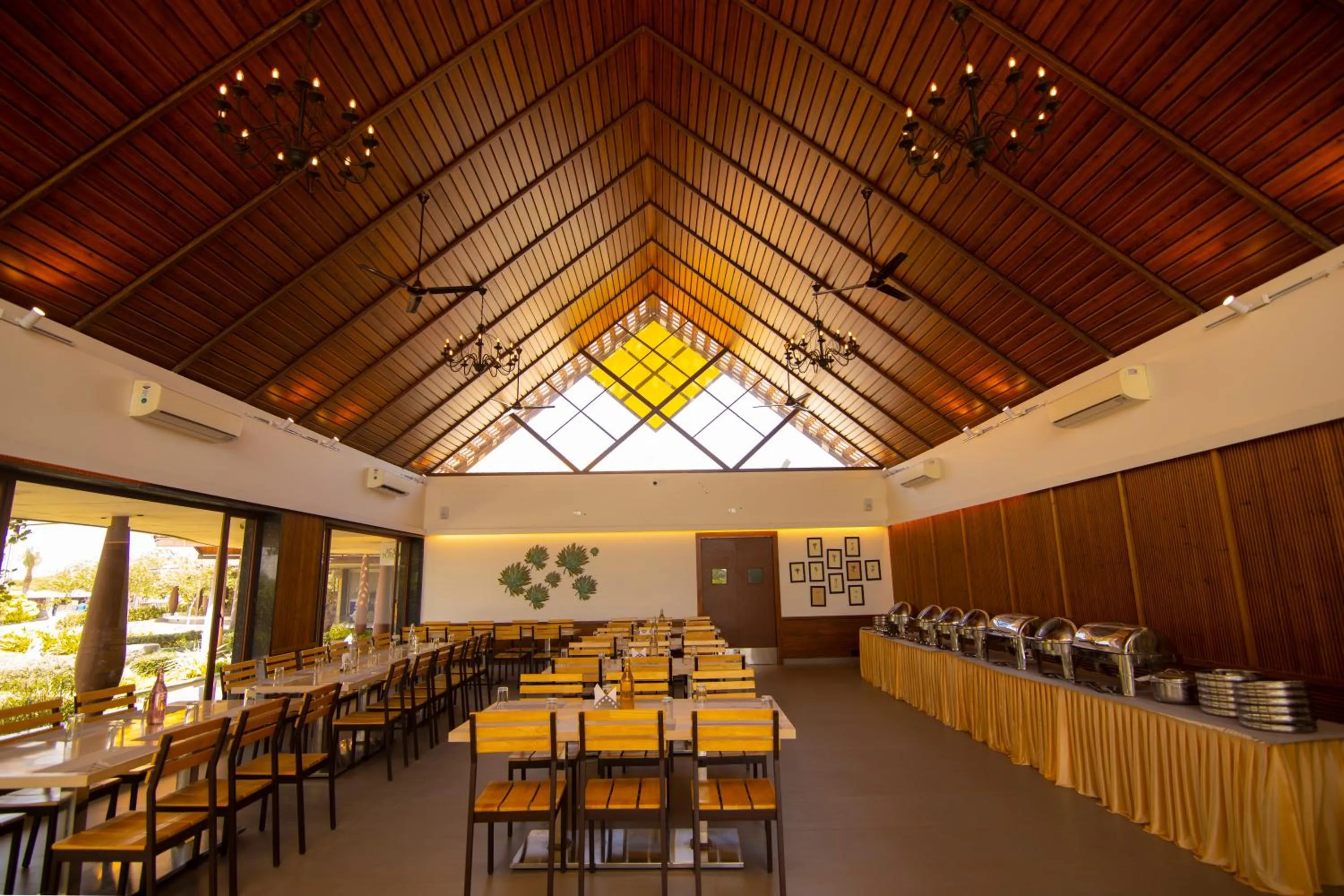 Restaurant/places to eat in LA PALMERA