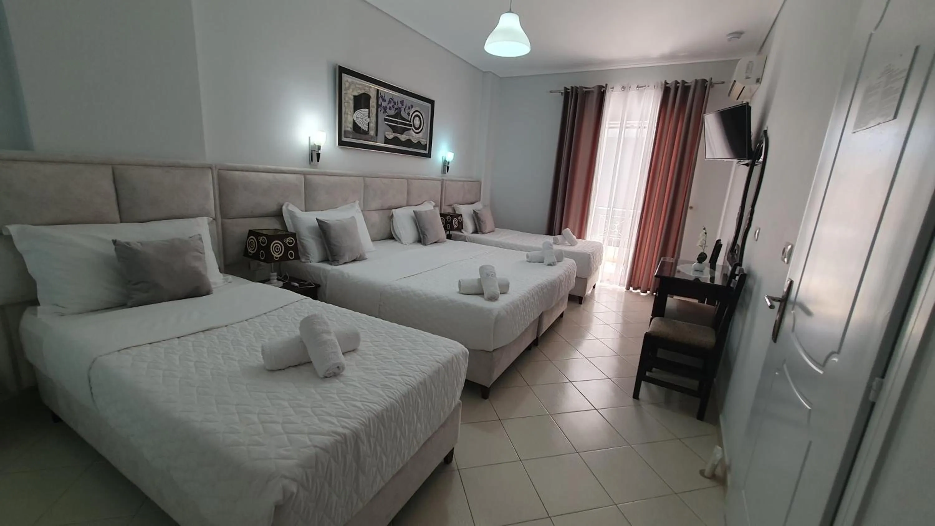 TV and multimedia, Bed in Ceko Hotel