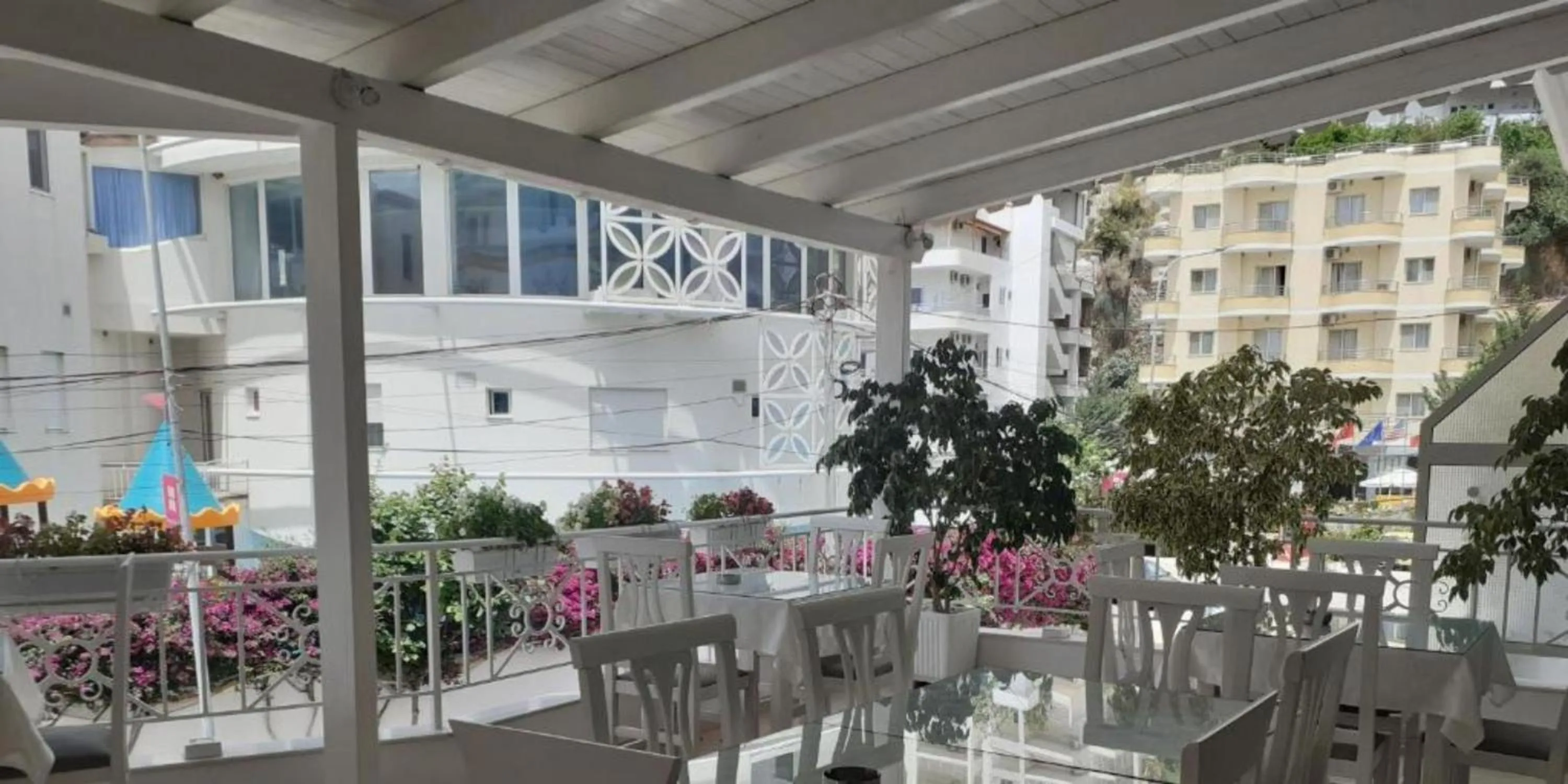 Property building in Ceko Hotel