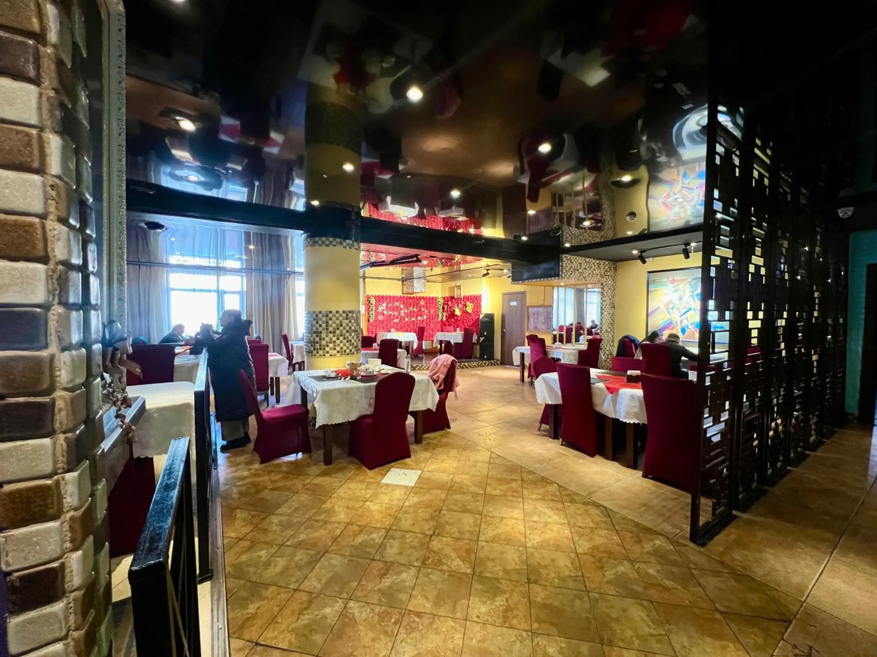 Restaurant/places to eat in Negdelchin Hotel & Service Apartment Restaurant/places to eat in Negdelchin Hotel & Service Apartment