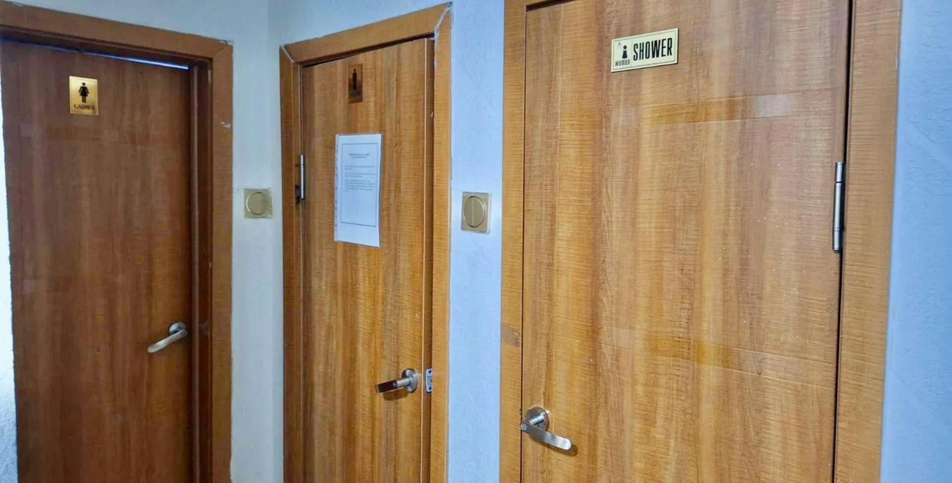 Bathroom in Negdelchin Hotel & Service Apartment