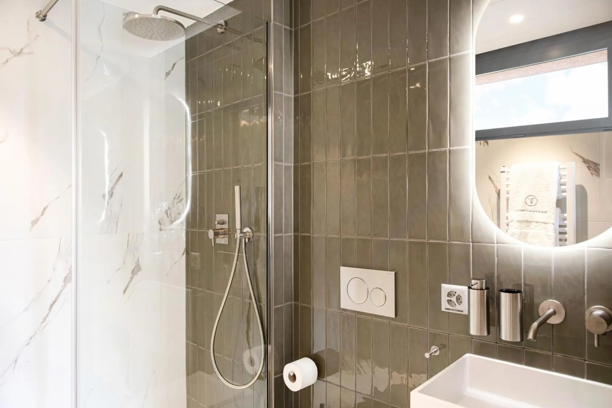 Shower in VISIONAPARTMENTS Lugano - contactless check-in