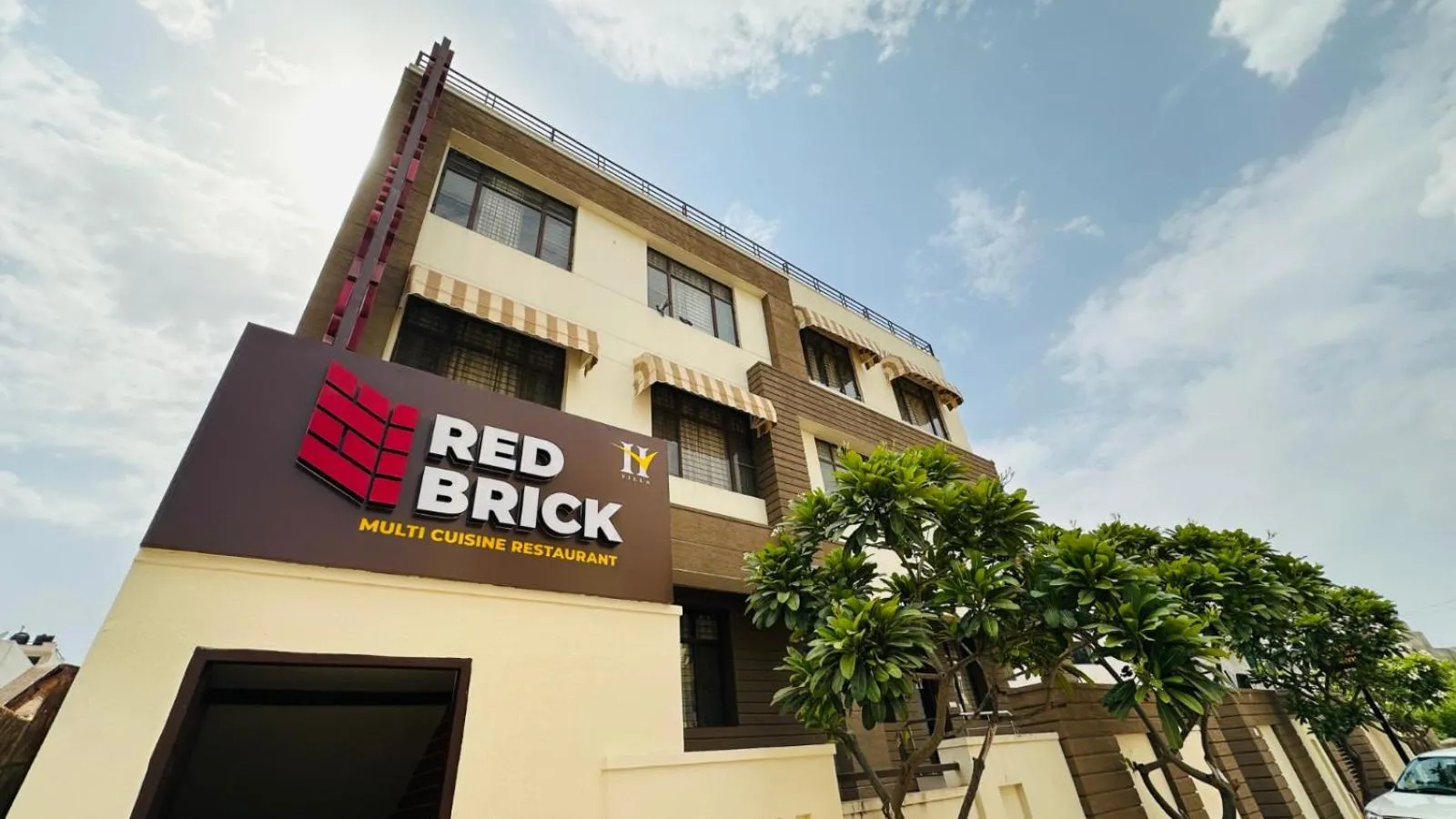 Property building in Hotel Hari Villa