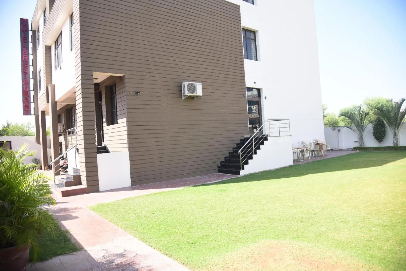 Property building in Hotel Hari Villa