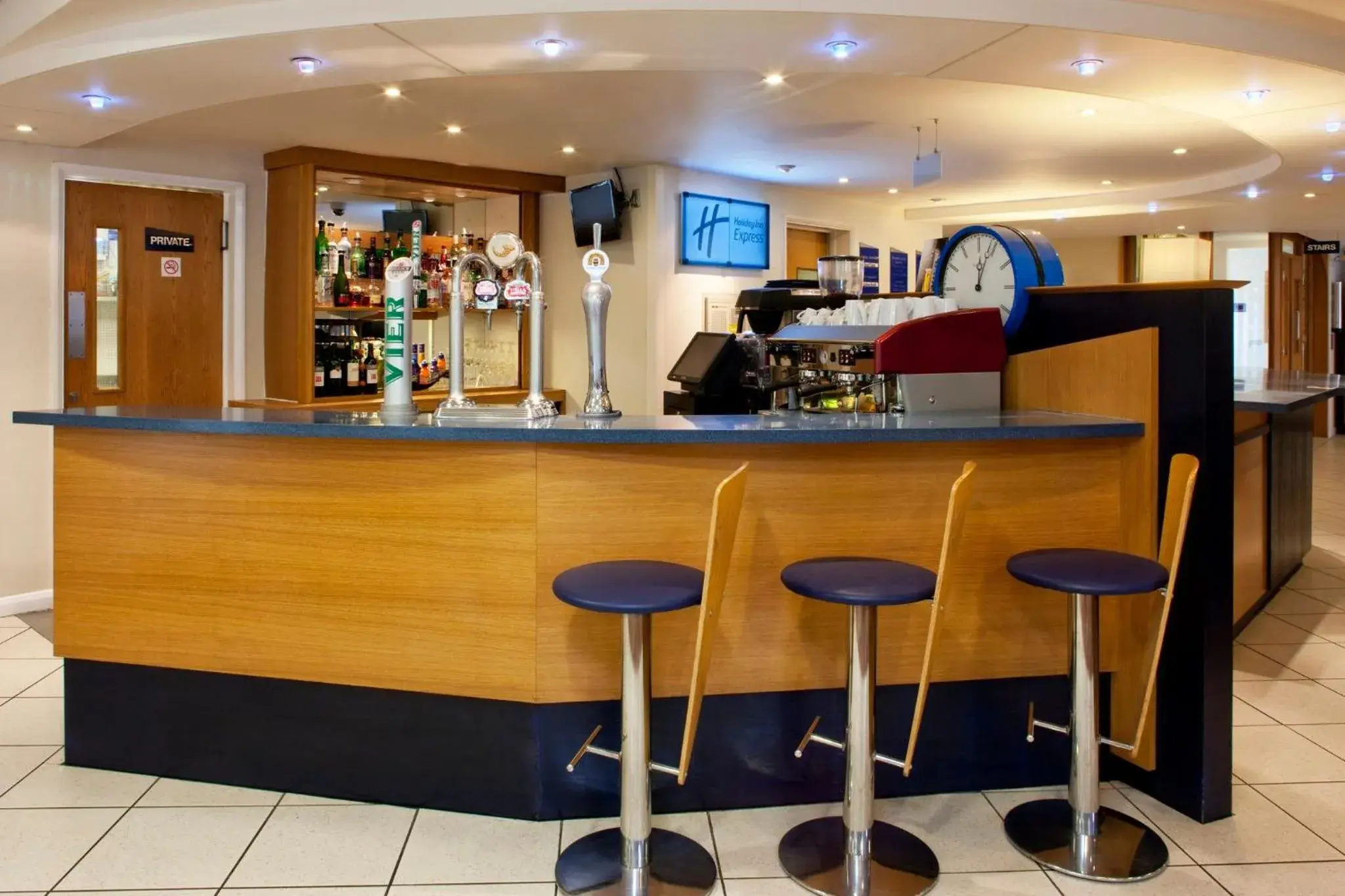 Lounge or bar in Holiday Inn Express Canterbury by IHG Lounge or bar in Holiday Inn Express Canterbury by IHG