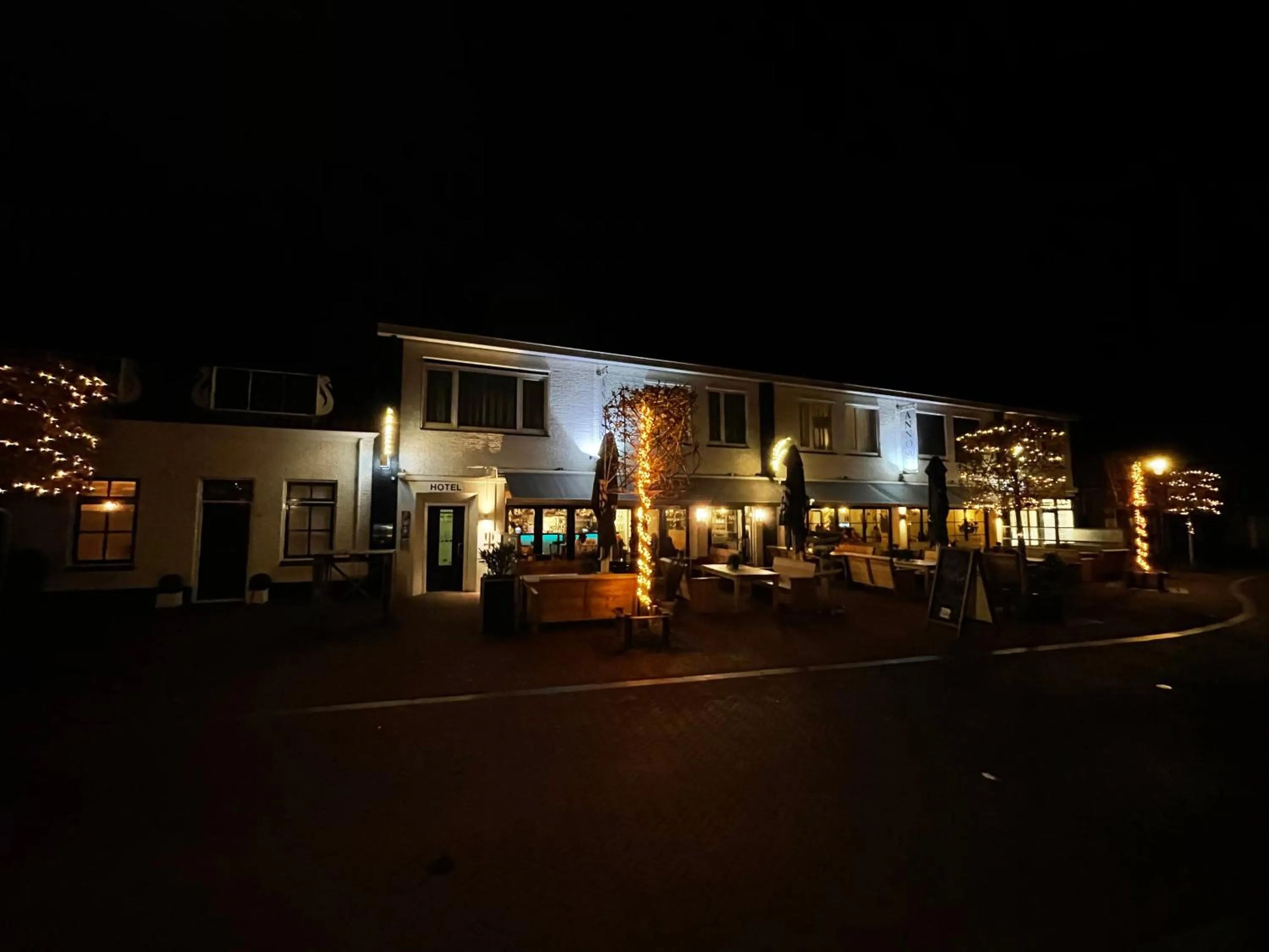 Property building in Hotel Restaurant Anno Nu