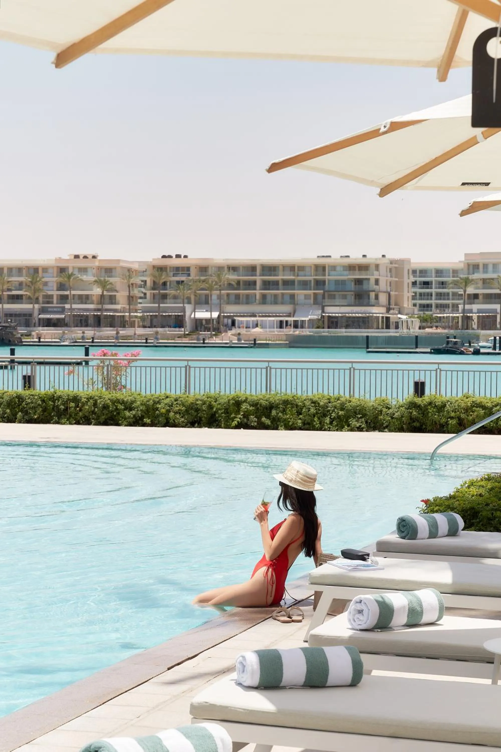 Swimming pool in Vida Marina Resort Marassi