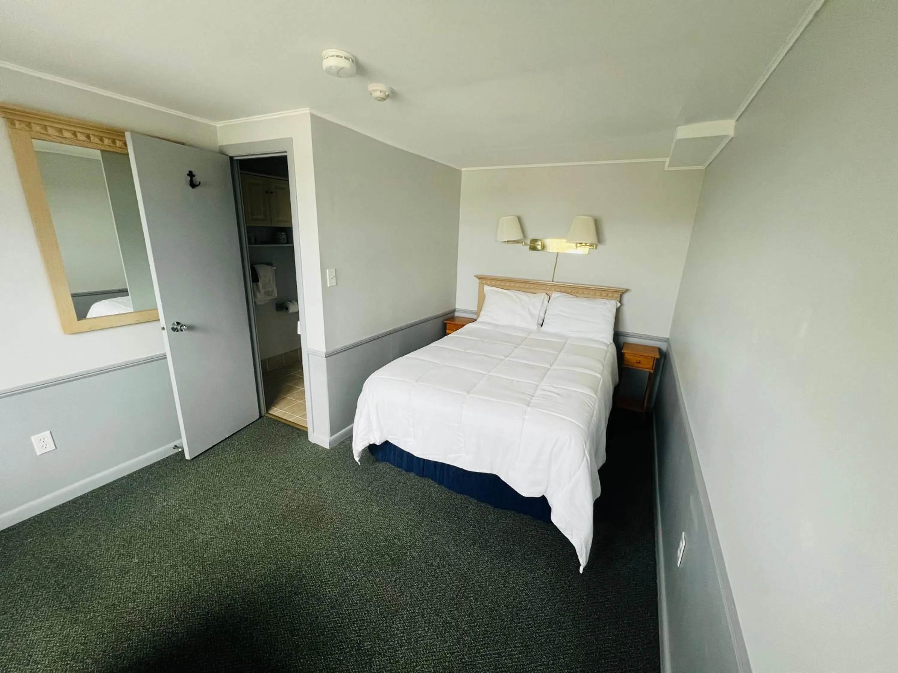 Bedroom, Bed in Harbor Landing Resort