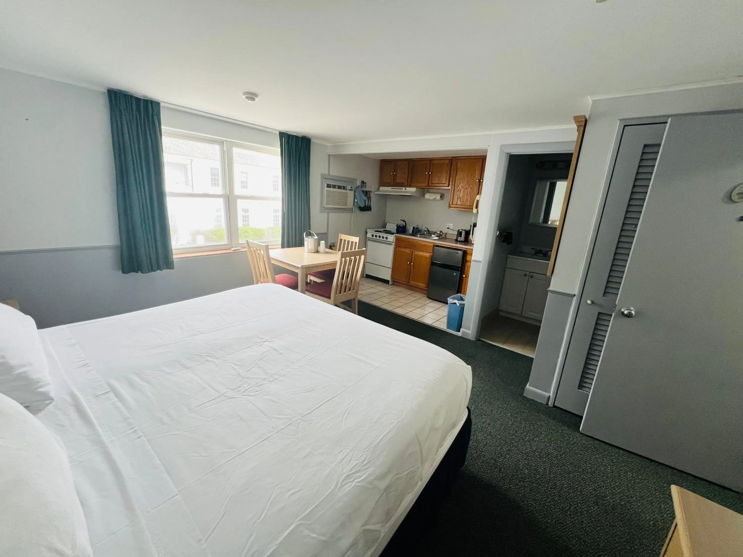 Bedroom, Bed in Harbor Landing Resort