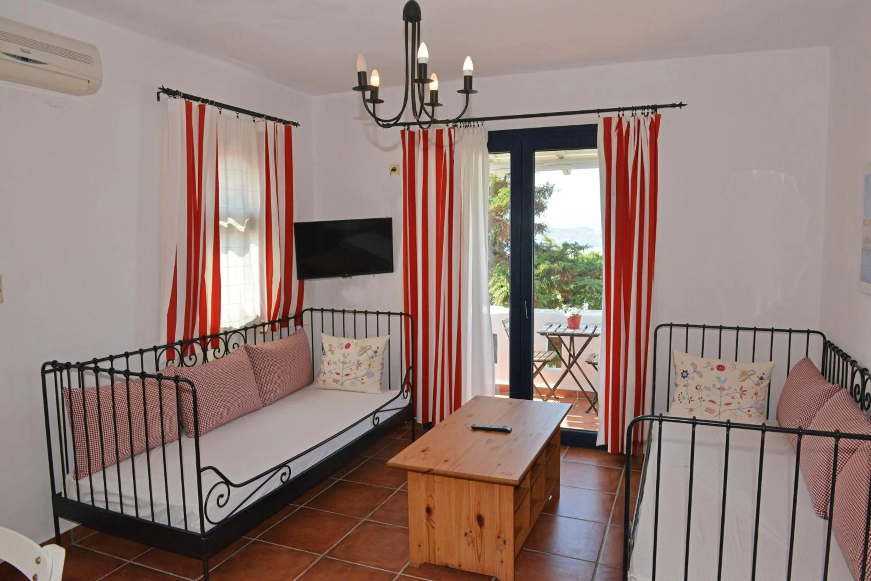 Paradisia Suites