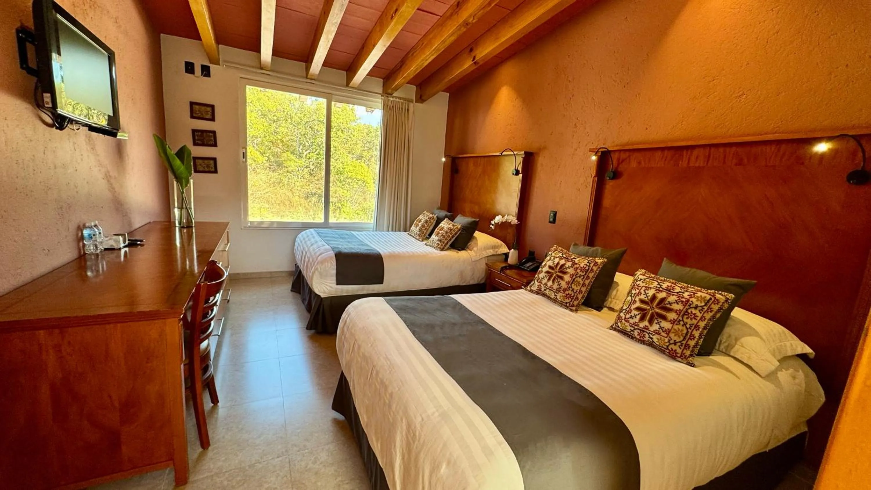 ANUIES Valle de Bravo HOTEL y CONVENCIONES