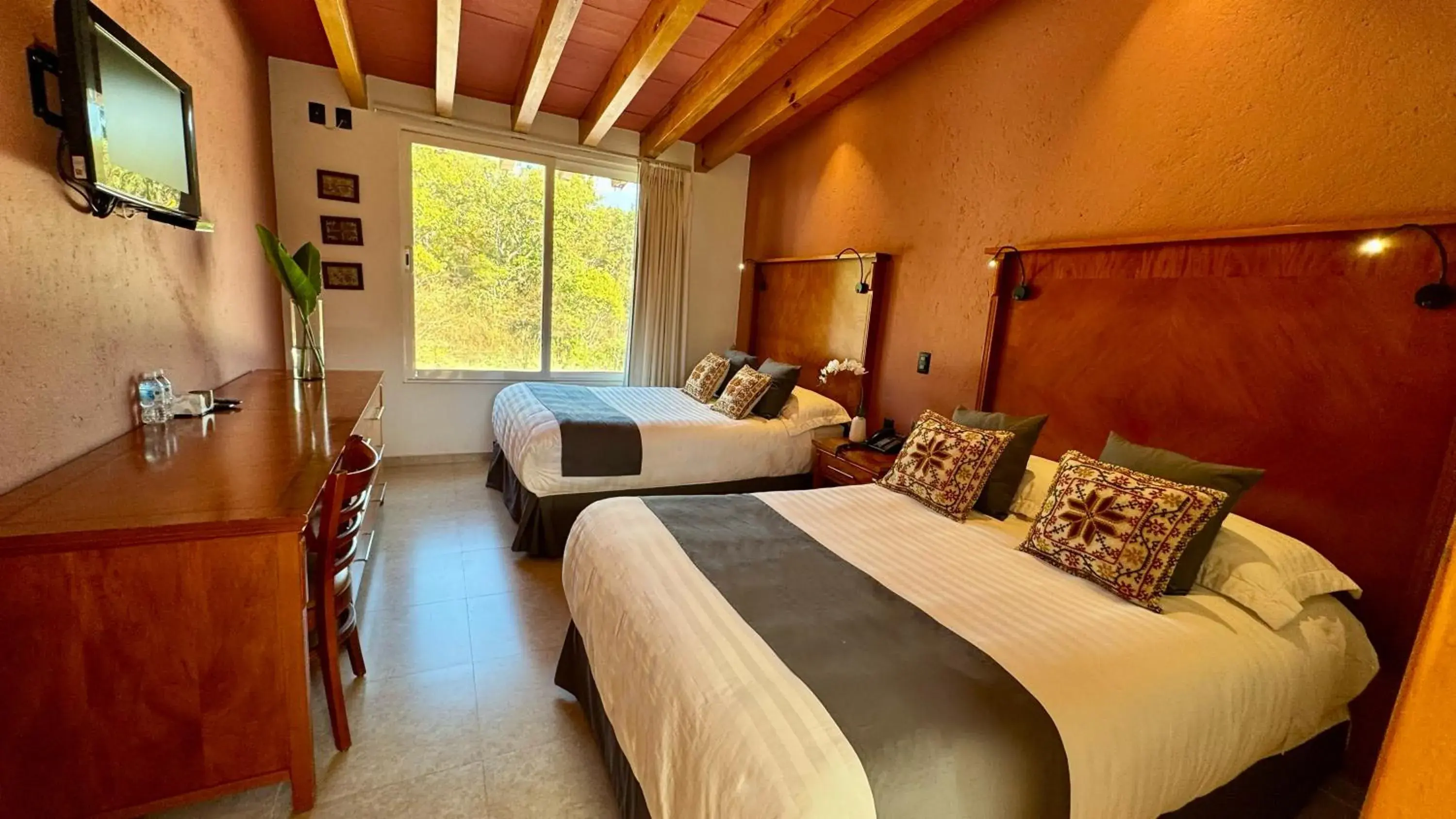 ANUIES Valle de Bravo HOTEL y CONVENCIONES ANUIES Valle de Bravo HOTEL y CONVENCIONES