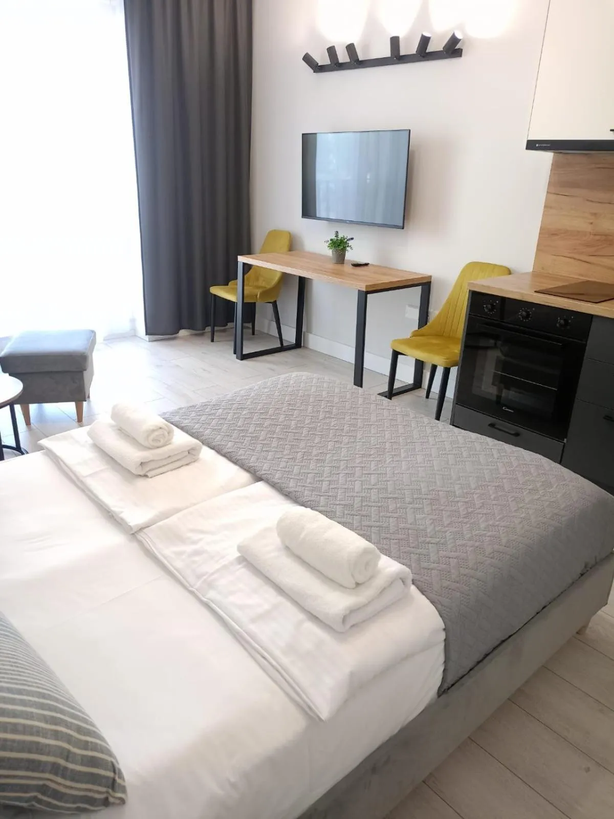 Bedroom, Bed in Zakrzówek Residence