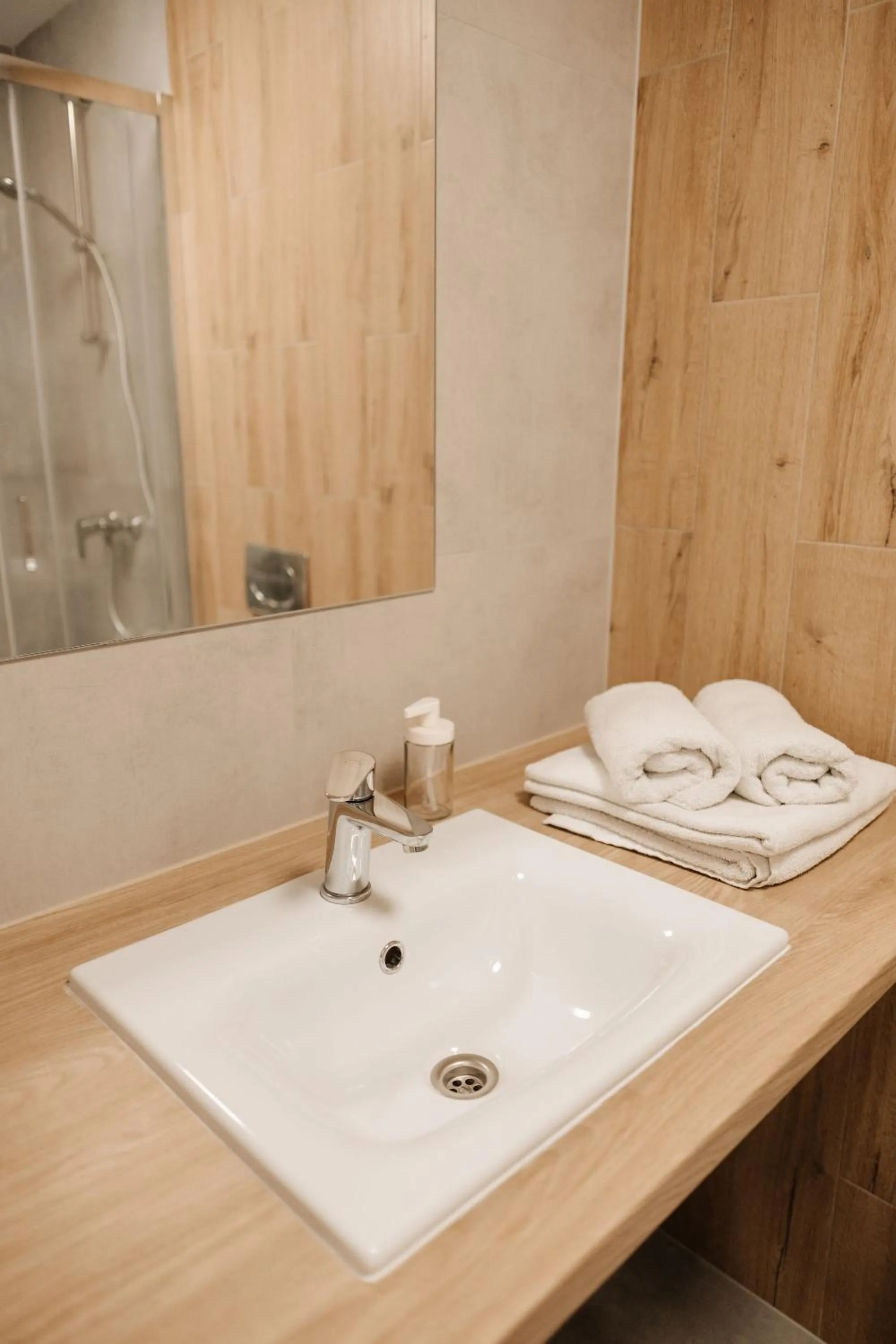 Bathroom in Zakrzówek Residence