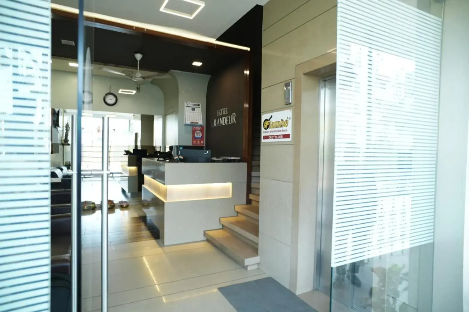 Facade/entrance in HOTEL GRANDEUR Facade/entrance in HOTEL GRANDEUR