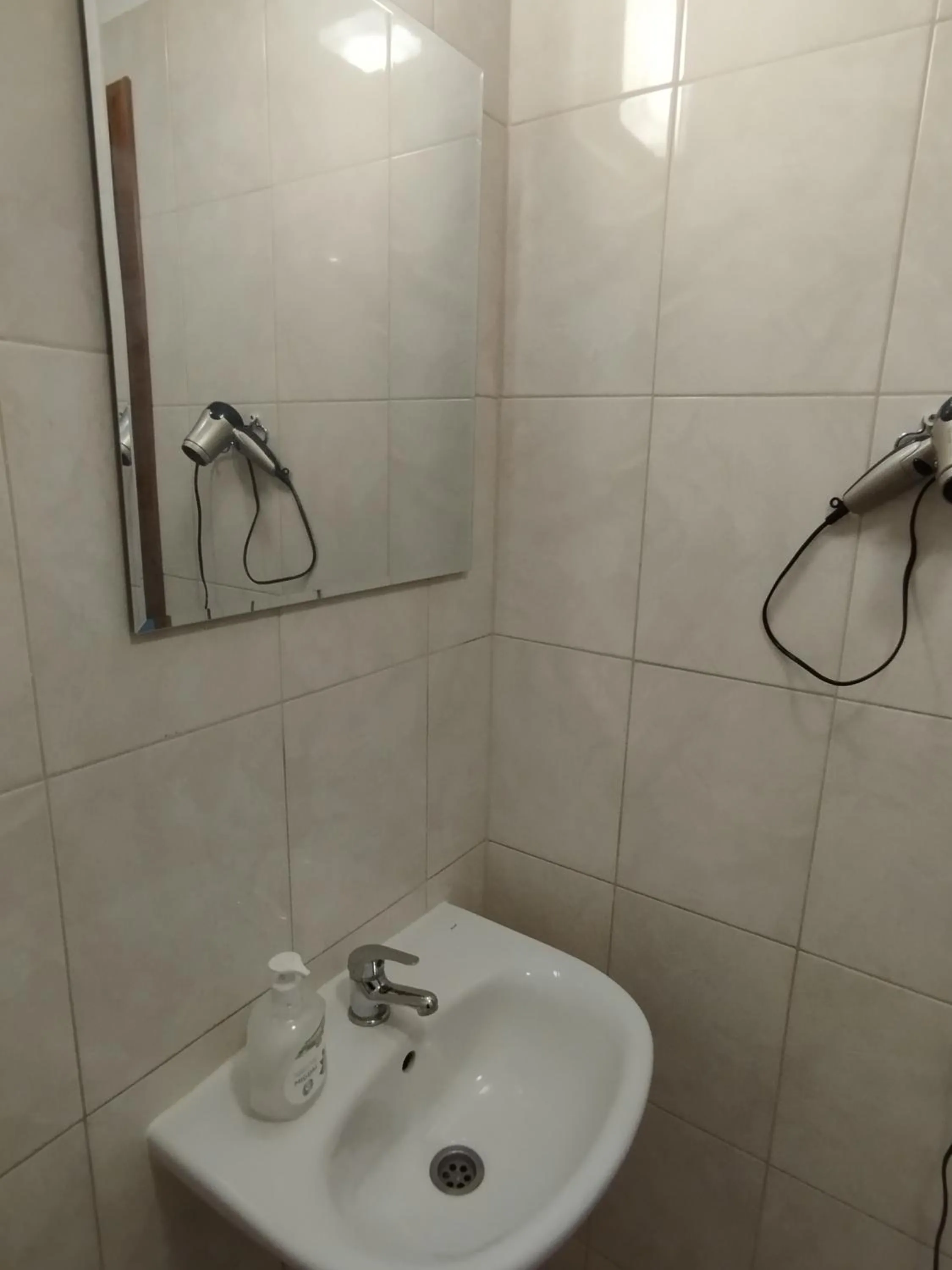 Shower in Hostel Rakietka