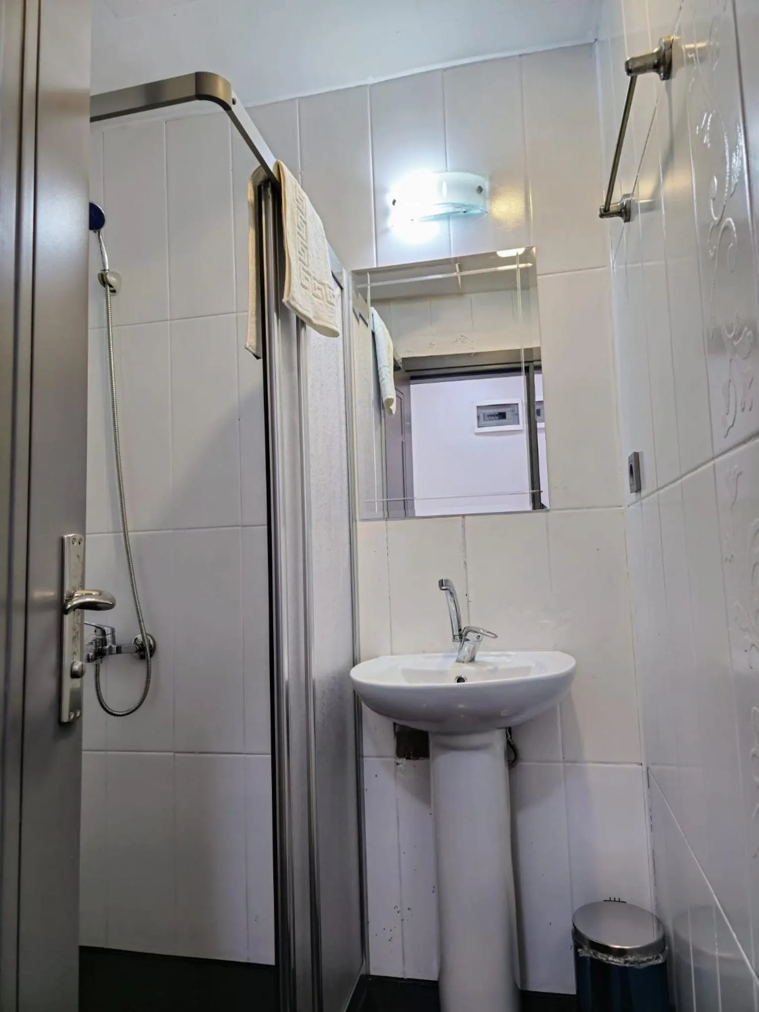 Shower in Uyu Room Adana Hotel