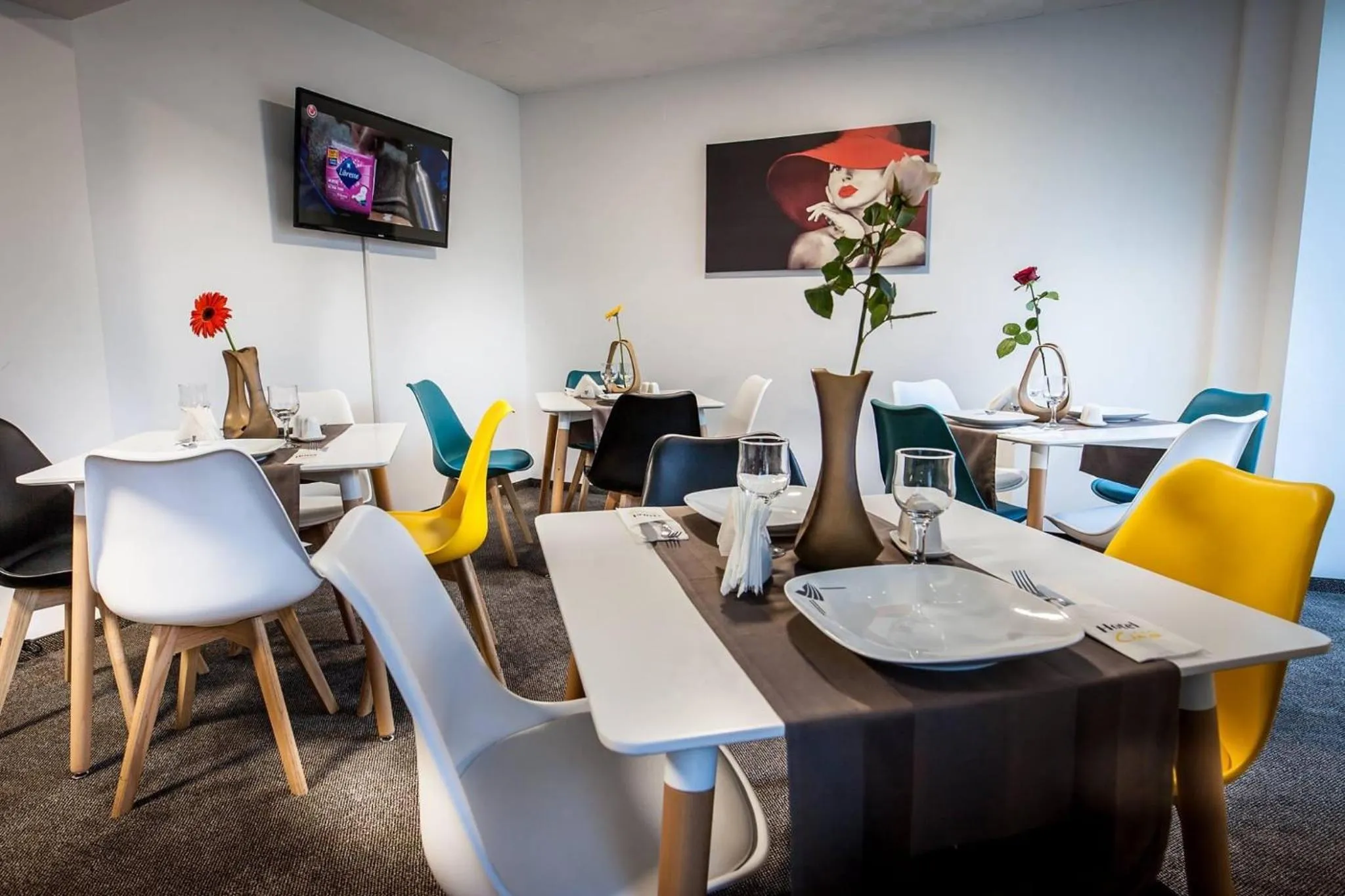 Restaurant/places to eat in HOTEL CIAO