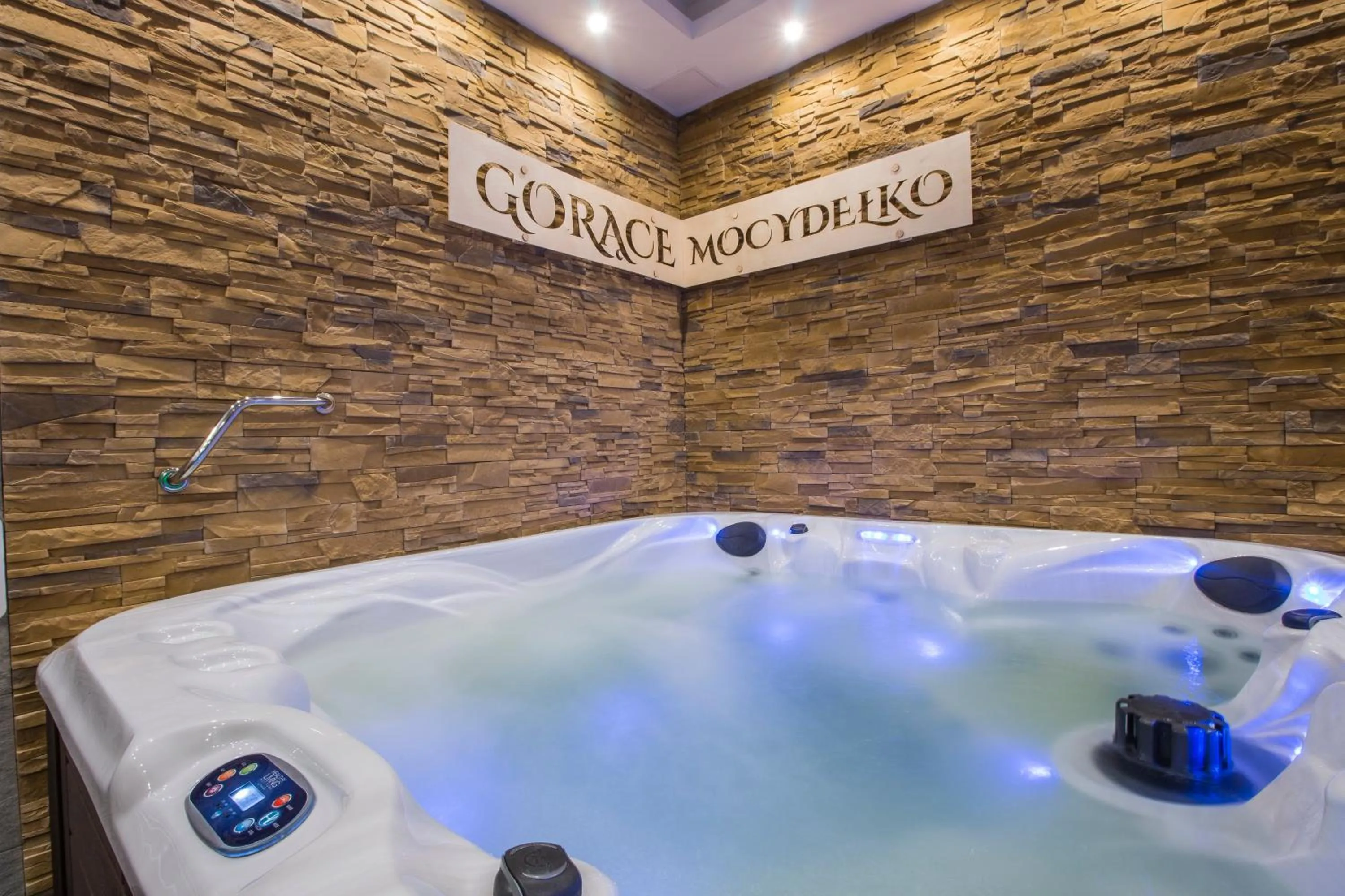 Hot Tub in Dom Wypoczynkowy u Staszla