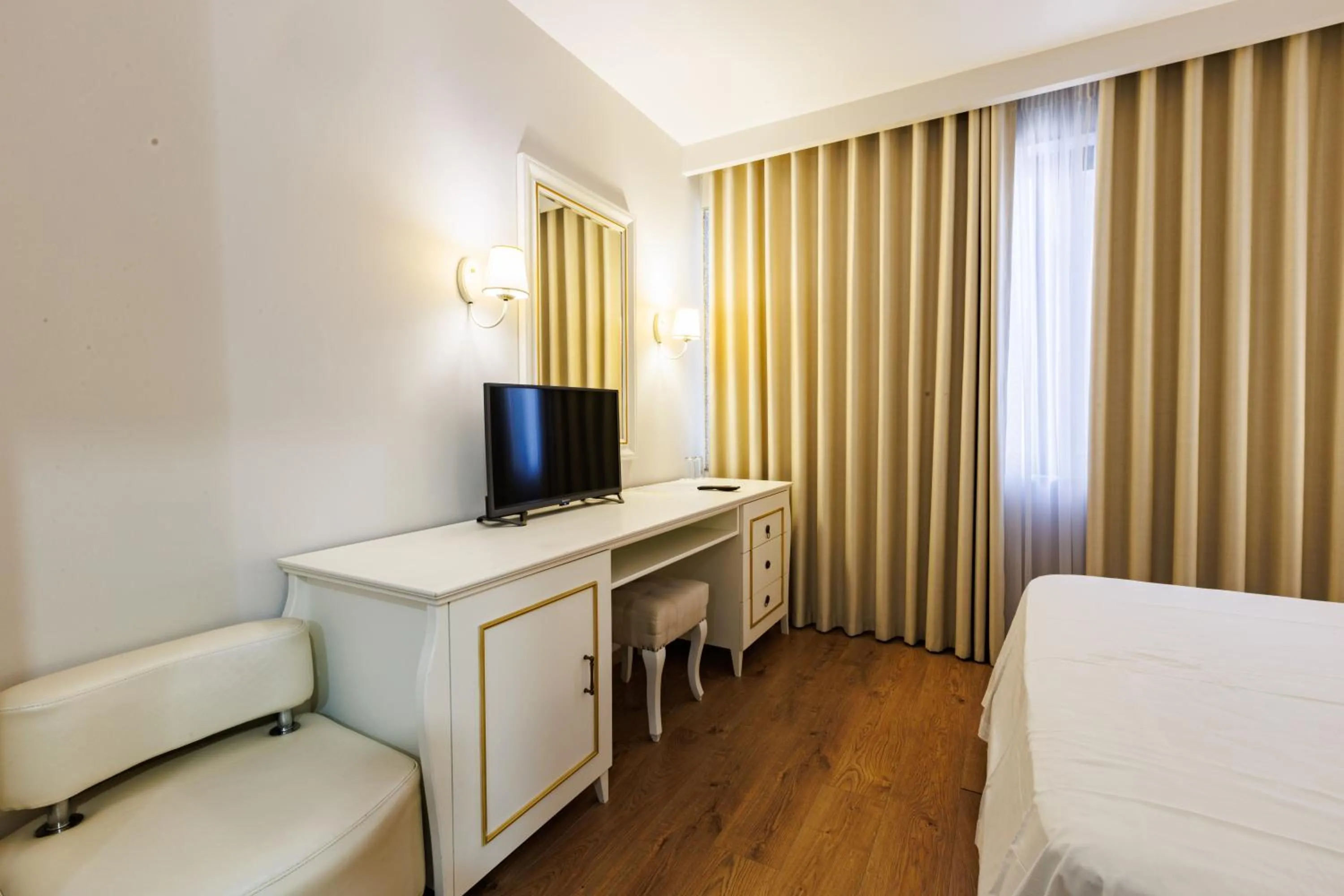 Riverside rooms at Hotel Fieri