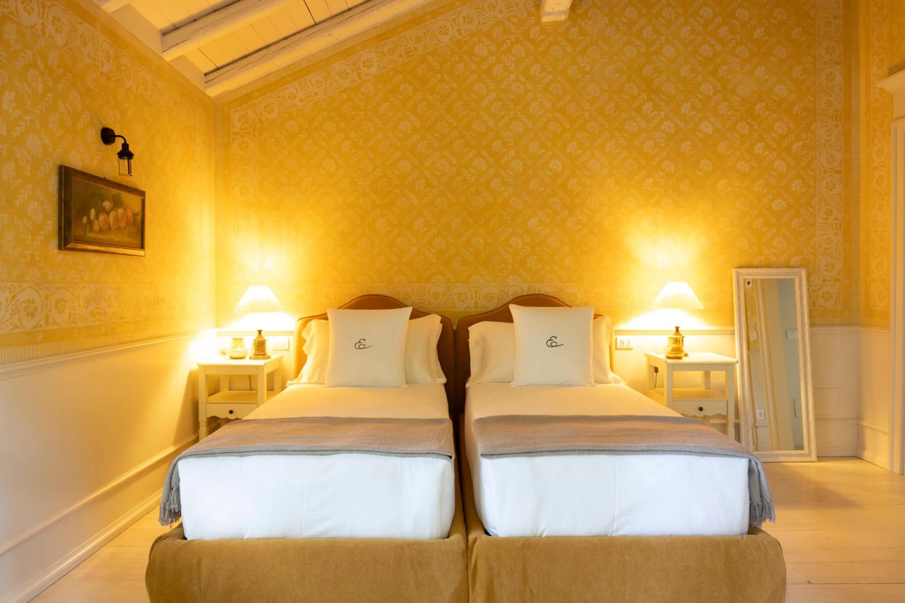 Bed in Elizabeth Country House, a Member of Design Hotels