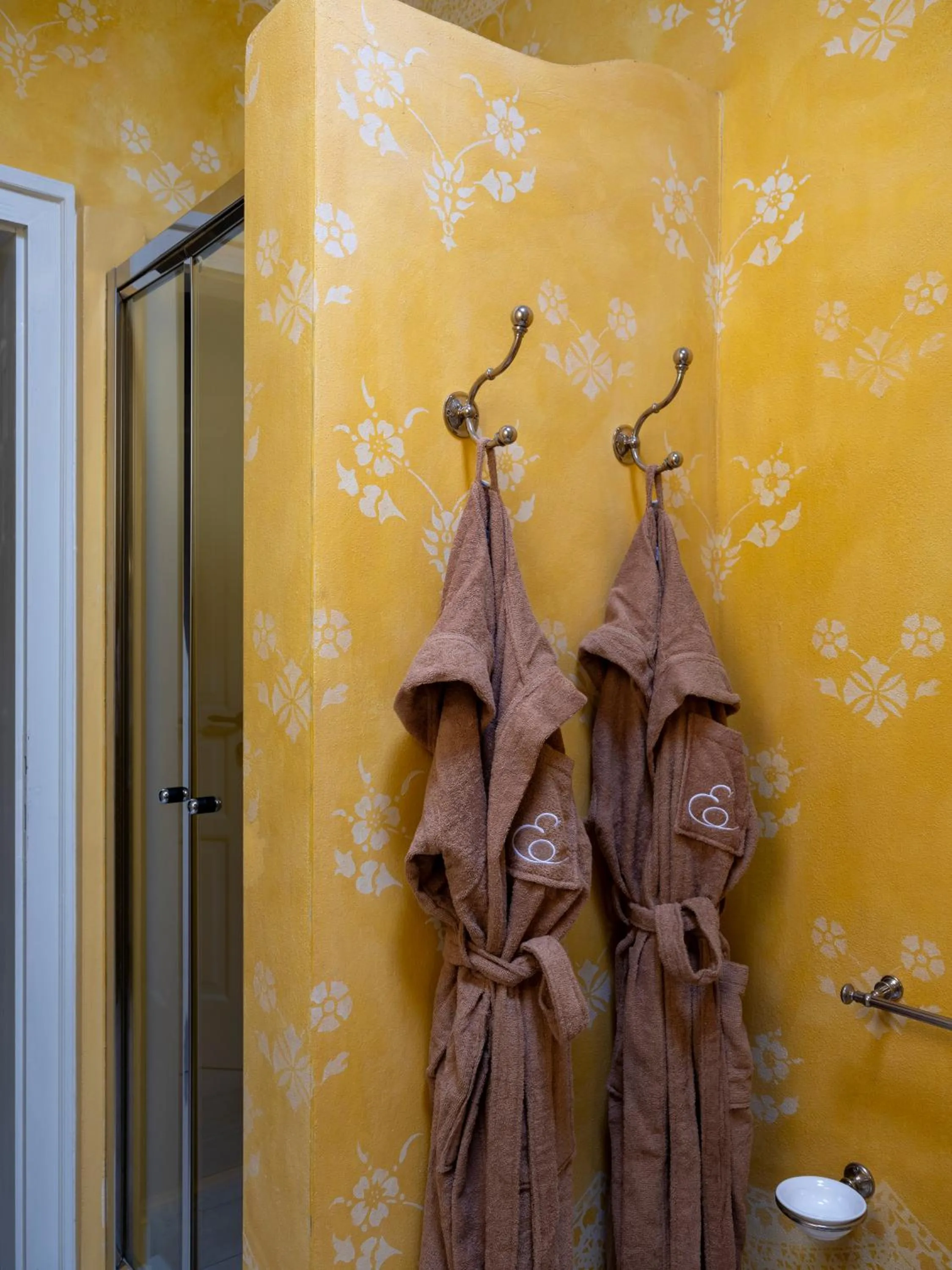 Shower in Elizabeth Country House, a Member of Design Hotels