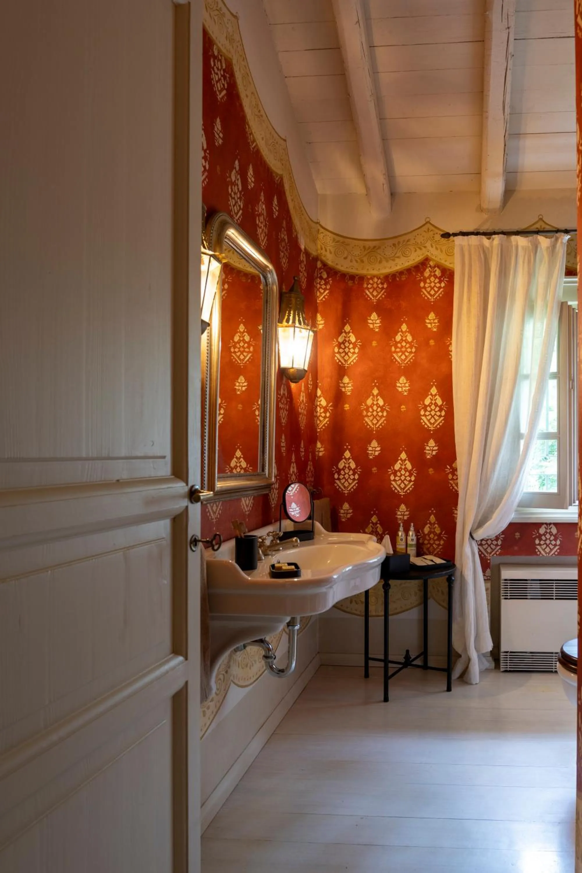 Bathroom, Bed in Elizabeth Country House, a Member of Design Hotels