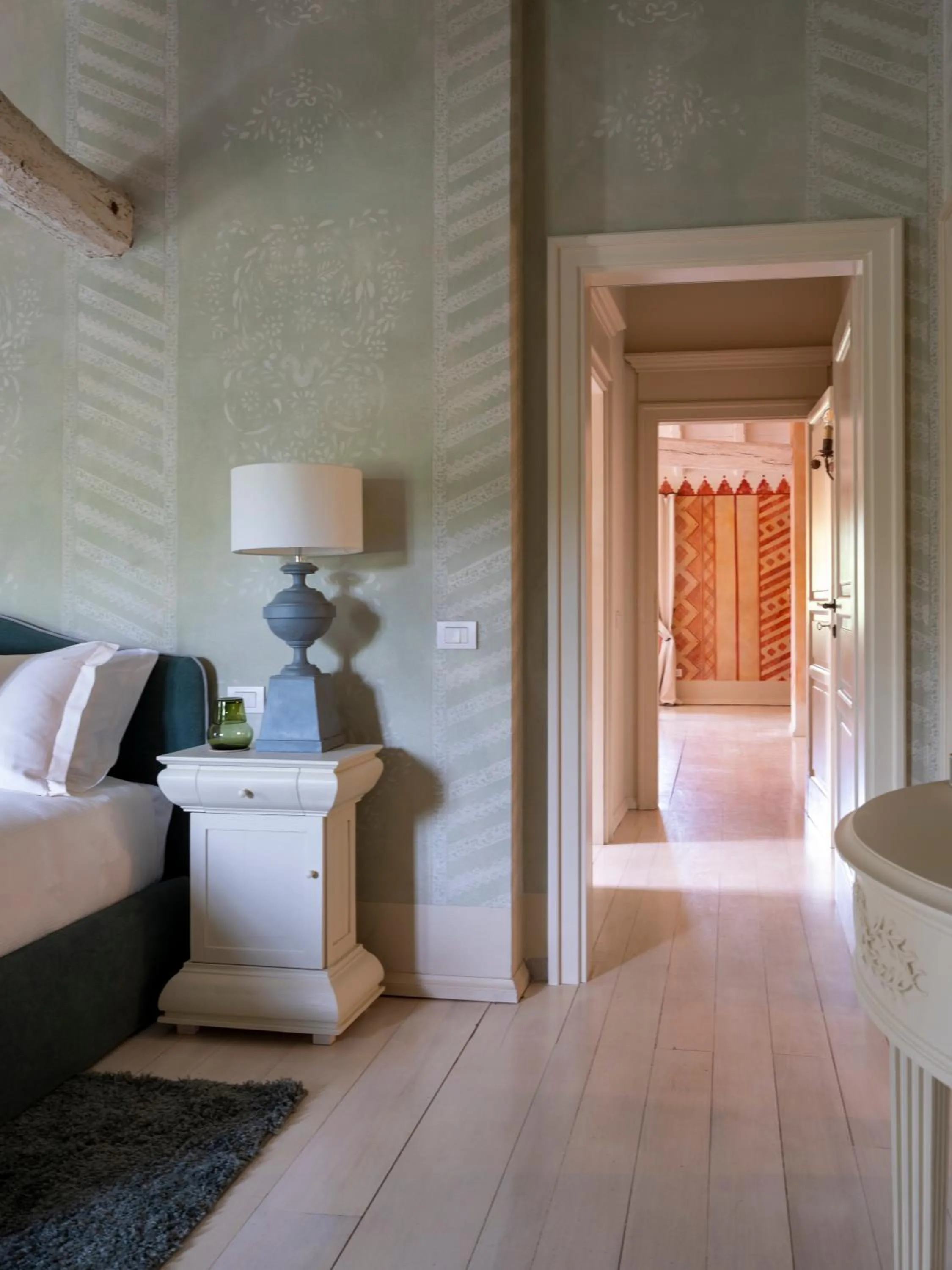 Bed in Elizabeth Country House, a Member of Design Hotels