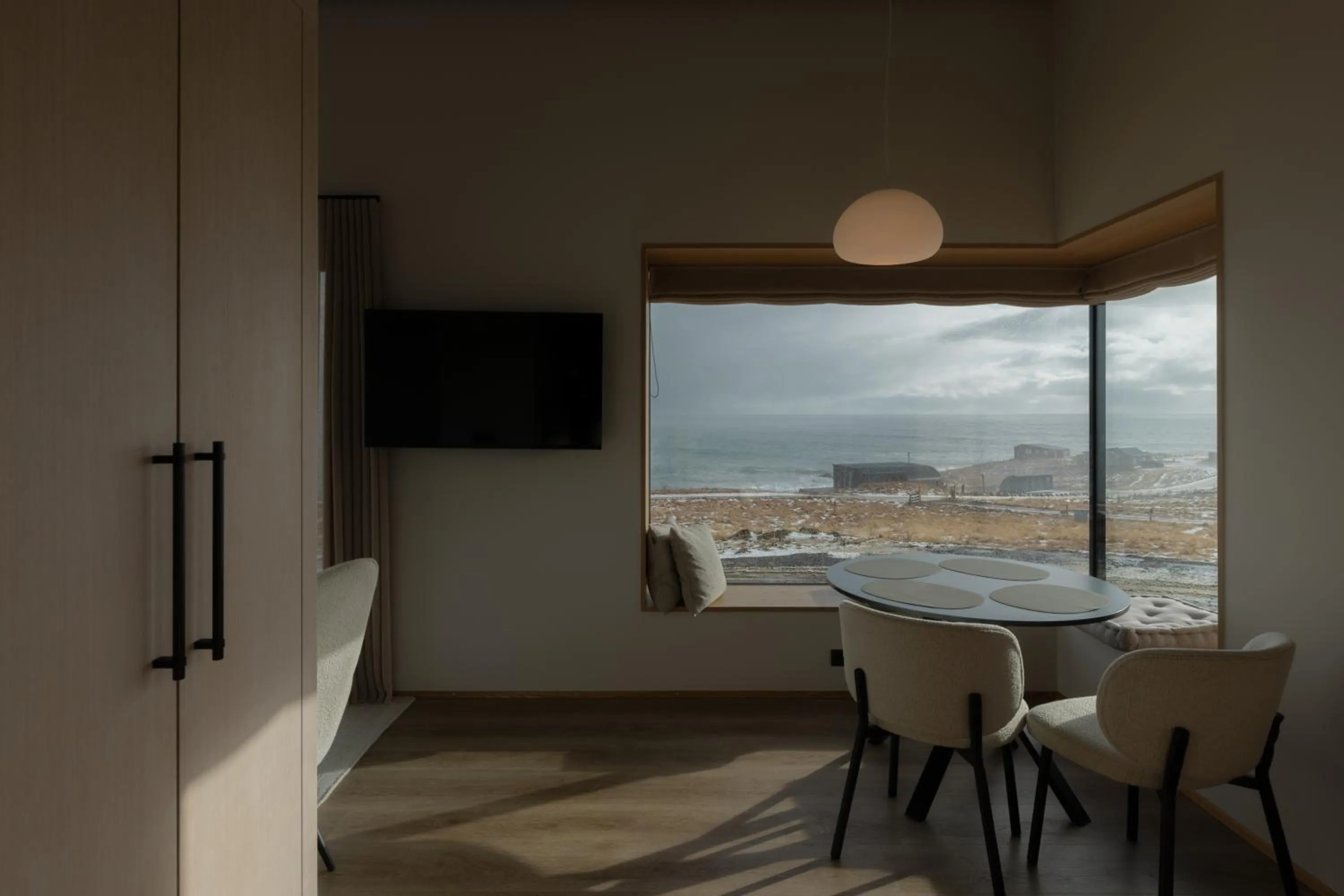 Peninsula Suites