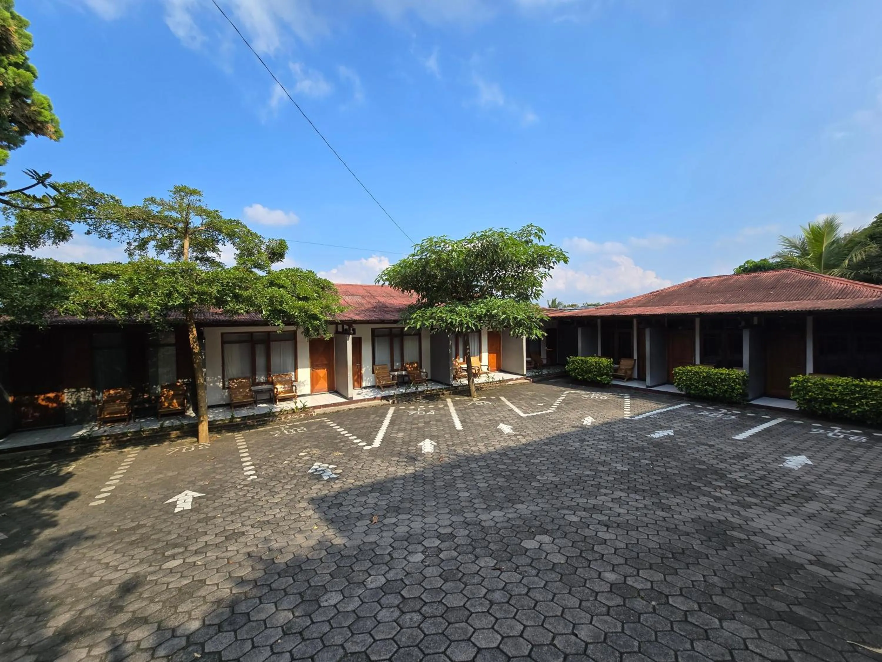 Parking in Kusma Hotel Bandungan Semarang